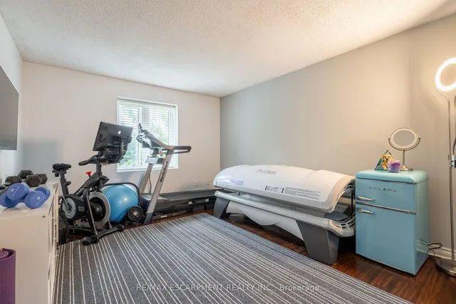 Additional property image - 16 Noble Kirk Dr
