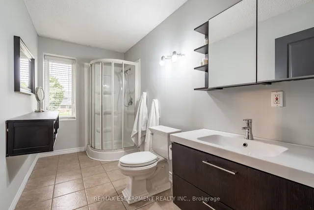 Additional property image - 16 Noble Kirk Dr