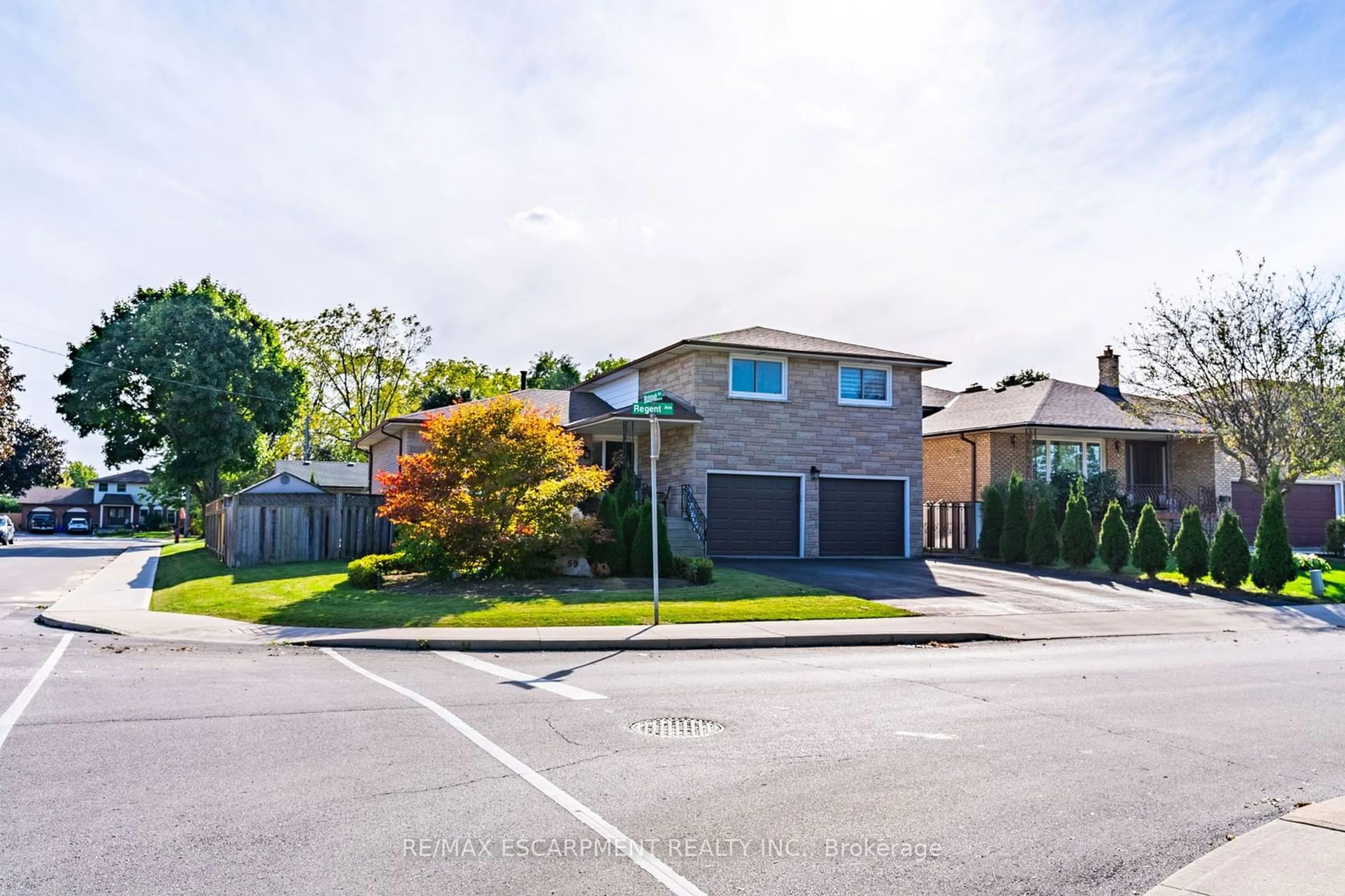 Frontside or backside of a home, the street view for 59 REGENT Ave, Hamilton Ontario L9G 1T1