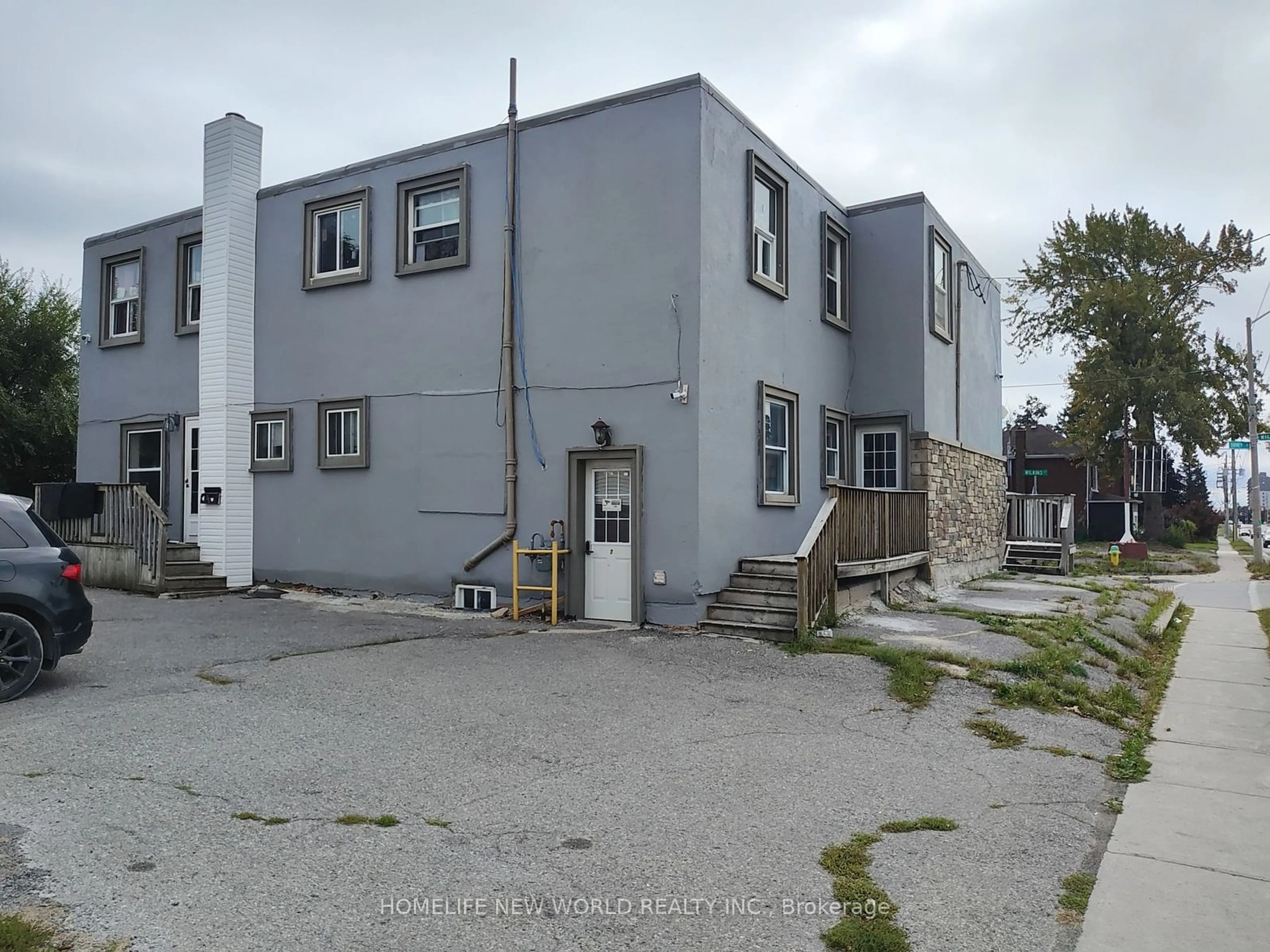 A pic from outside/outdoor area/front of a property/back of a property/a pic from drone, building for 30 WILKINS St, Belleville Ontario K8P 1P1