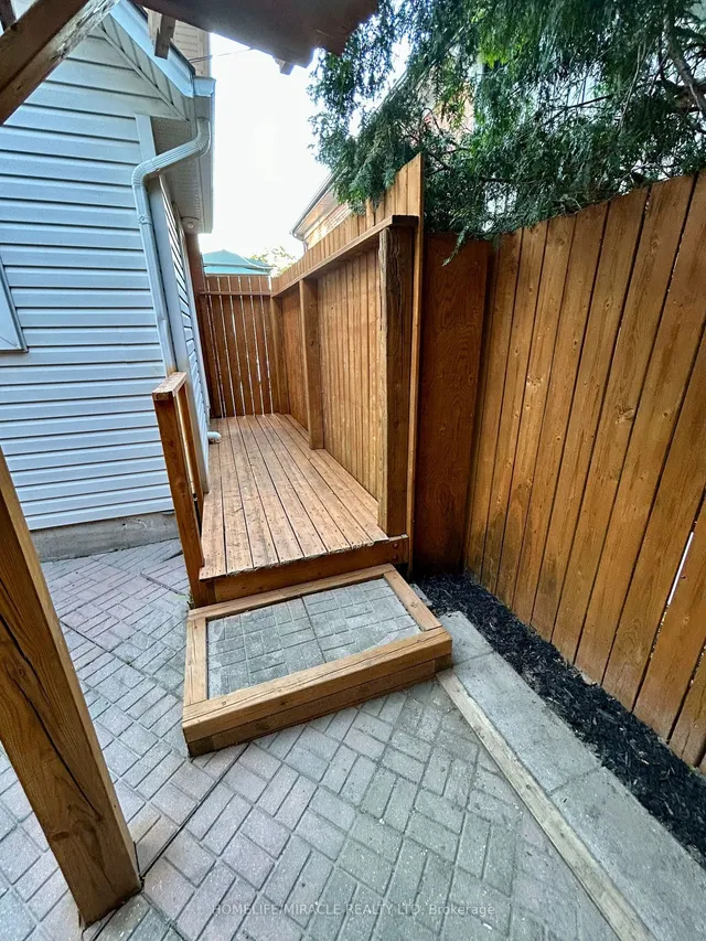 Additional property image - 11 Shanley St