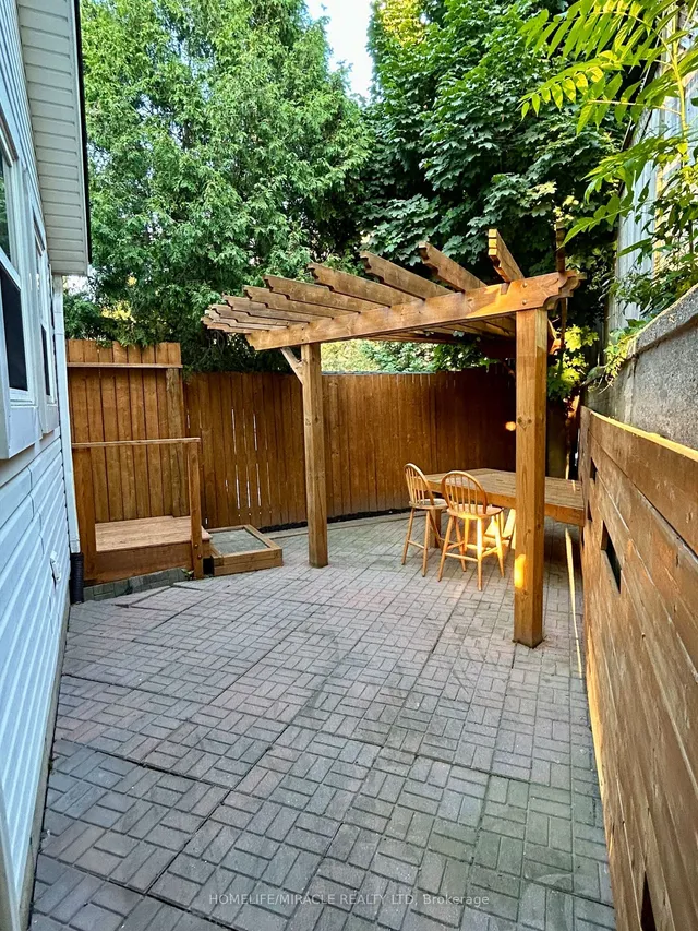 Additional property image - 11 Shanley St
