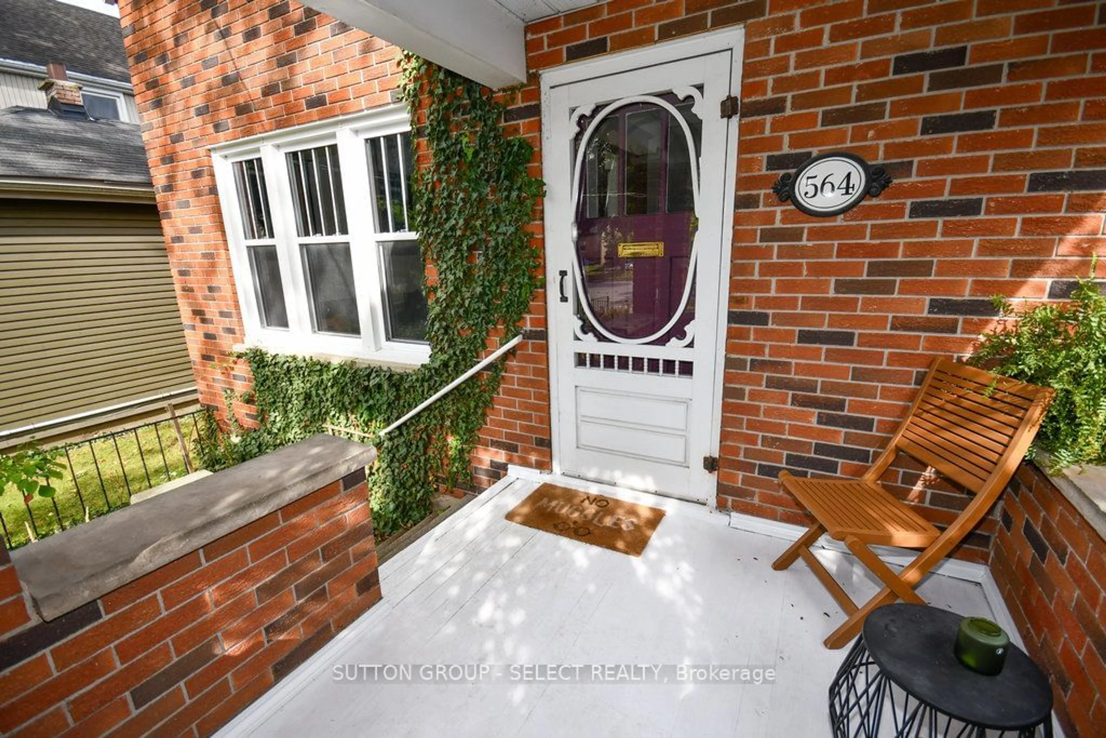 Indoor entryway for 564 Princess Ave, London Ontario N6B 2B9