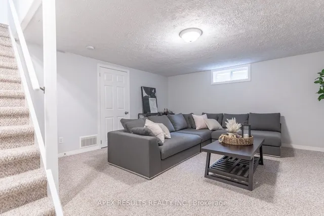 Additional property image - 23 Woodman Dr Unit 3