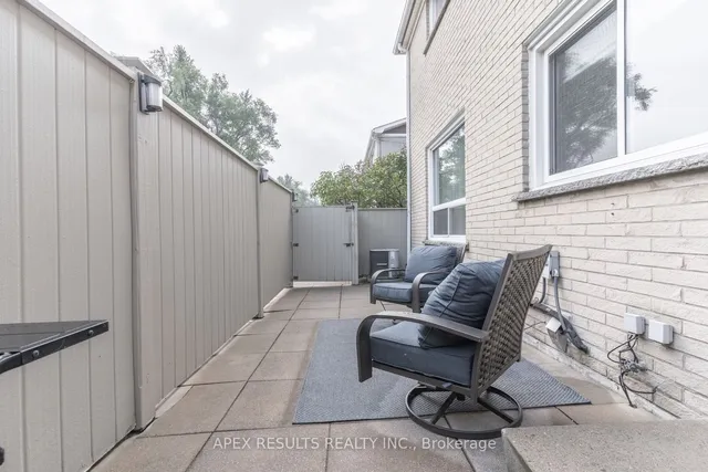 Additional property image - 23 Woodman Dr Unit 3