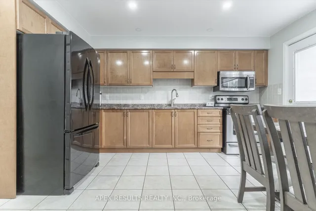 Additional property image - 23 Woodman Dr Unit 3