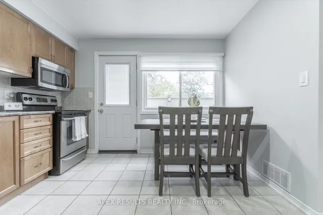 Additional property image - 23 Woodman Dr Unit 3