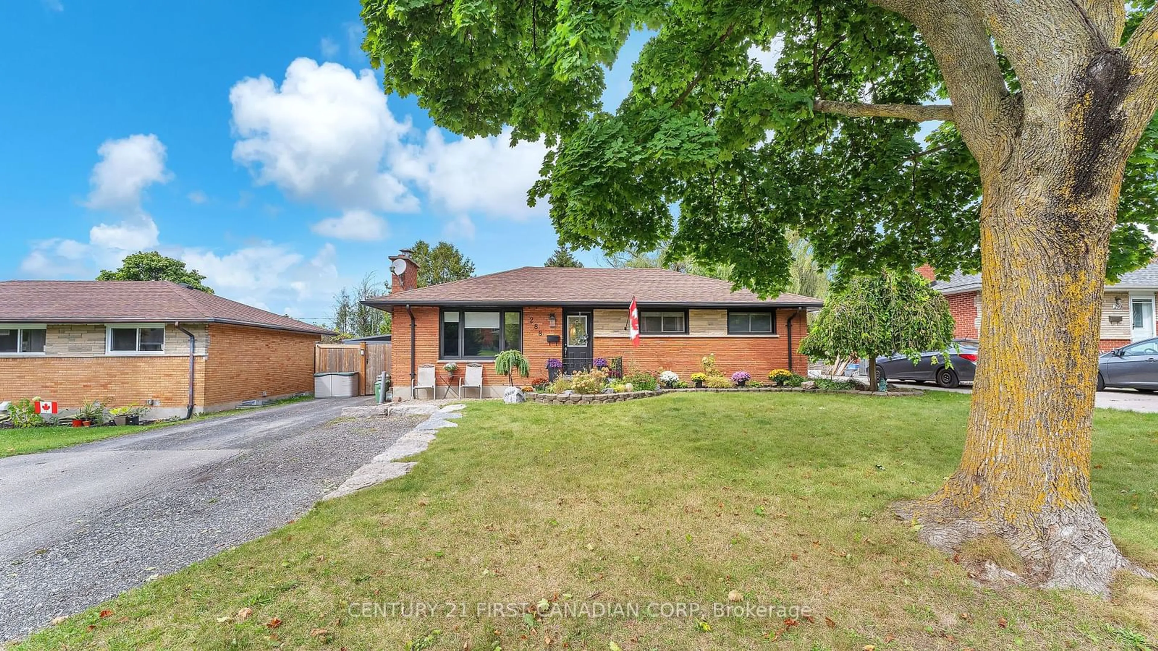 Home with brick exterior material for 288 Burlington Cres, London Ontario N5Z 3G5