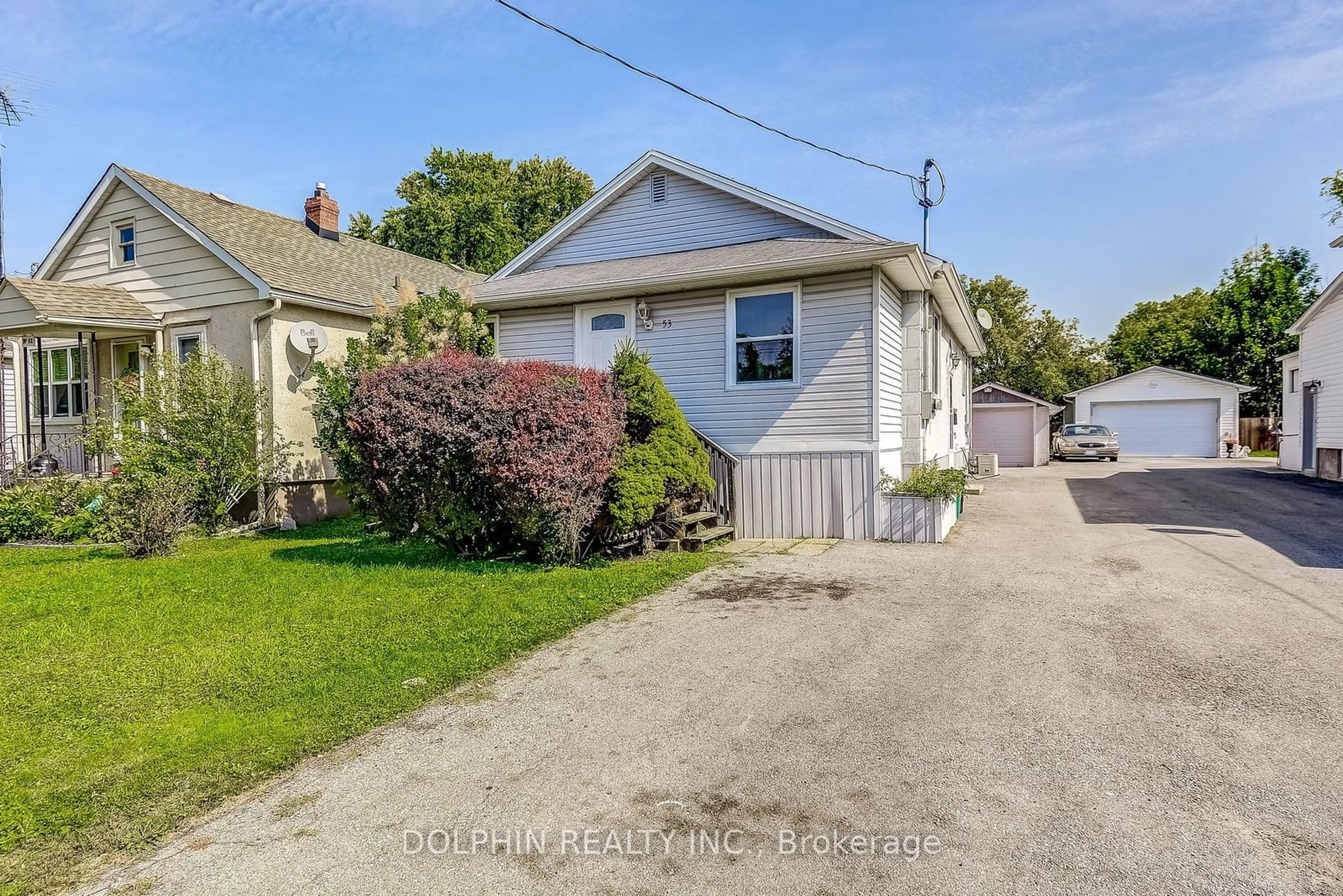 Frontside or backside of a home, cottage for 53 Merigold St, St. Catharines Ontario L2S 2N6