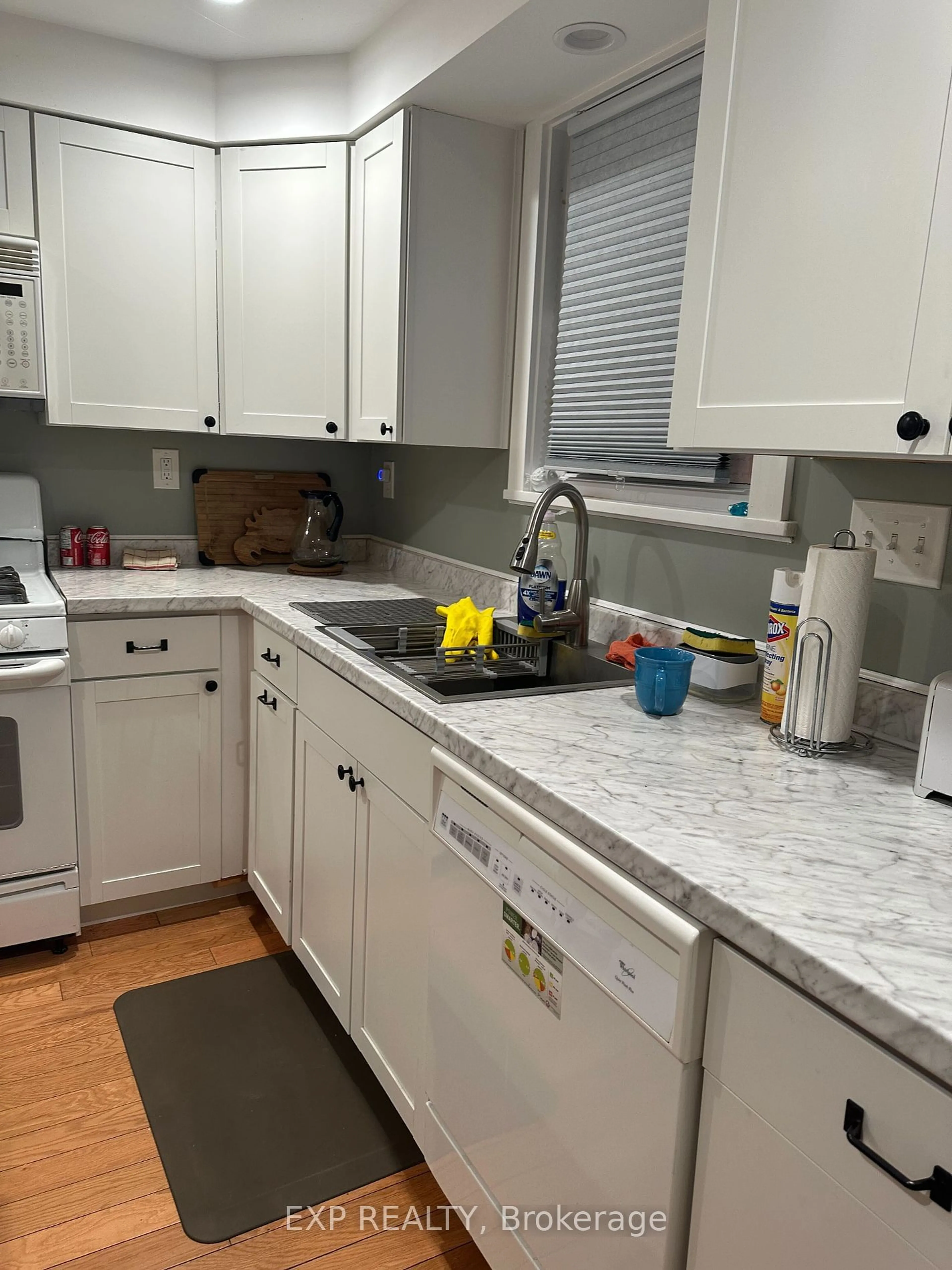 Standard kitchen, unknown for 376 Elmwood Ave, Fort Erie Ontario L0S 1B0