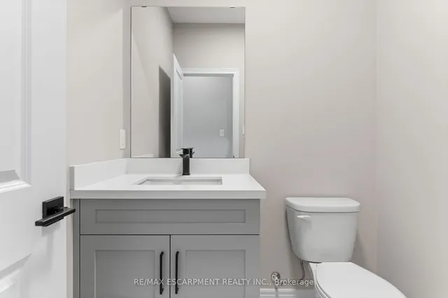 Additional property image - 33 Hampshire Pl