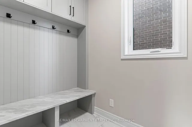 Additional property image - 33 Hampshire Pl
