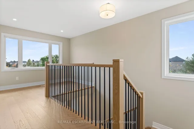 Additional property image - 33 Hampshire Pl