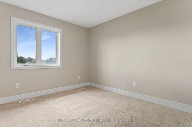 Additional property image - 33 Hampshire Pl