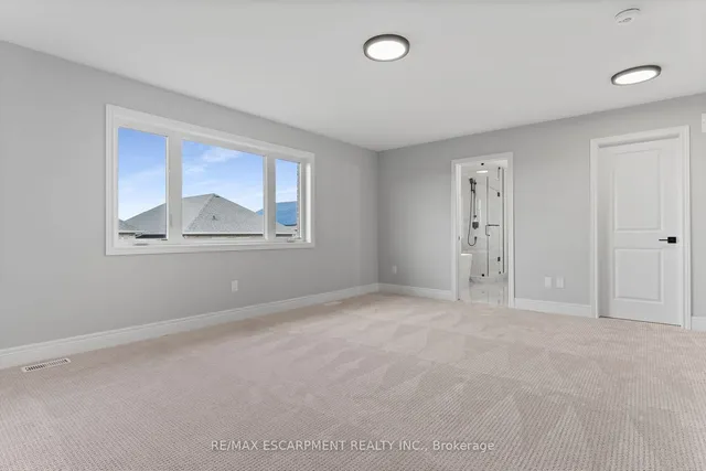 Additional property image - 33 Hampshire Pl