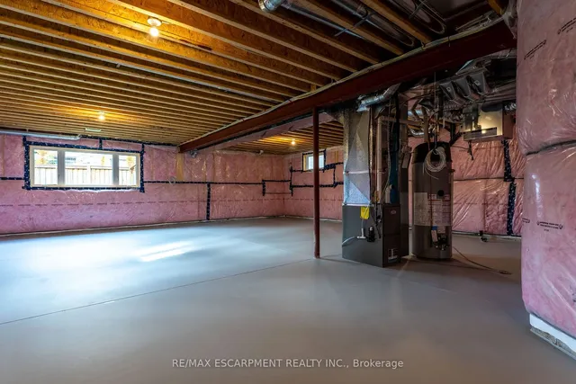 Additional property image - 33 Hampshire Pl