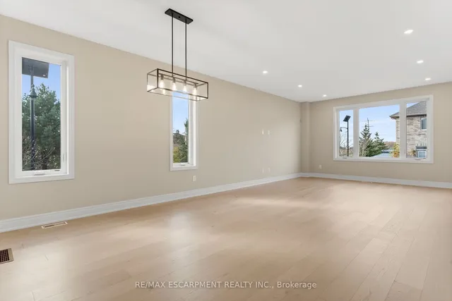 Additional property image - 33 Hampshire Pl