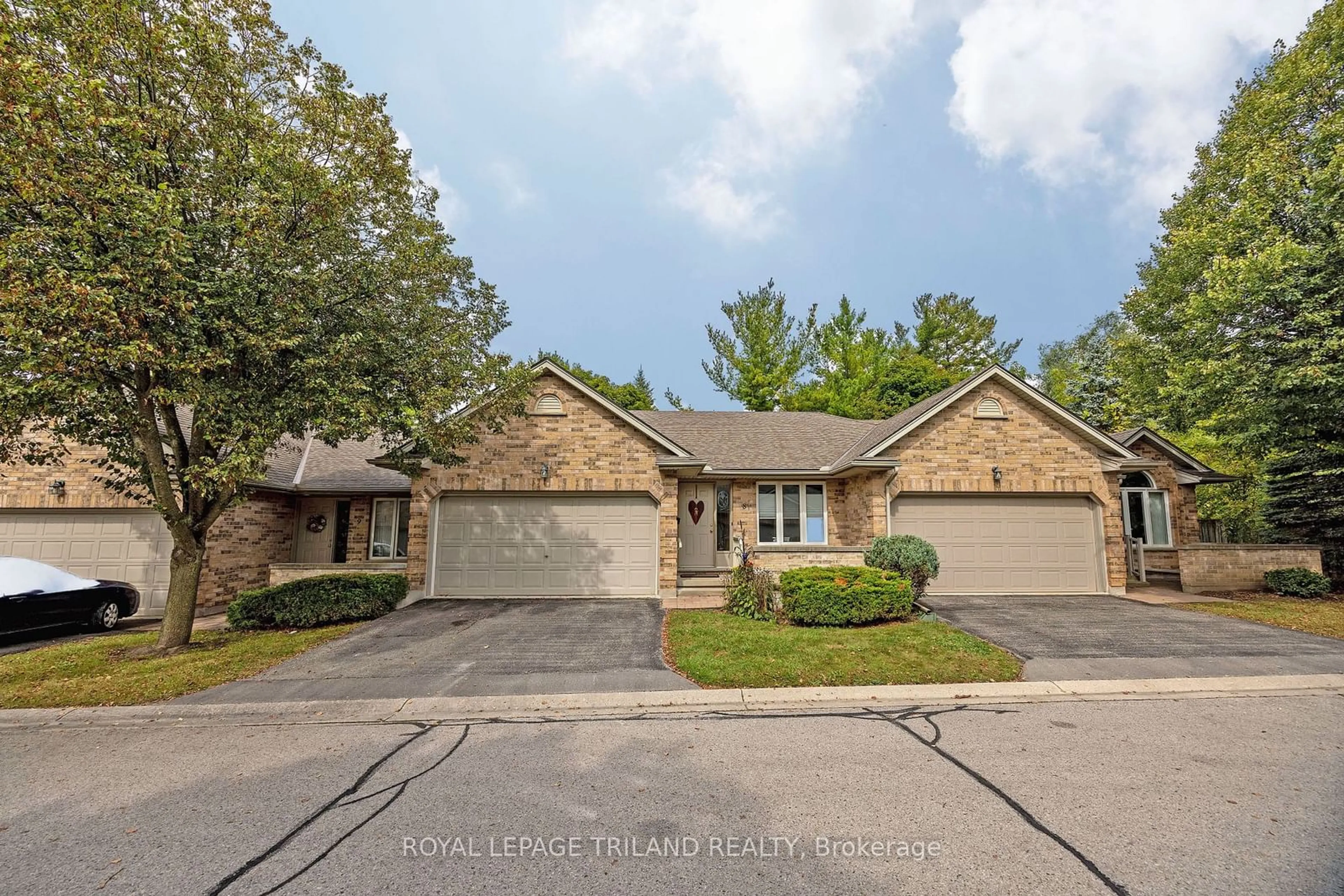 Frontside or backside of a home for 1241 Beaverbrook Ave #8, London Ontario N6H 5P1