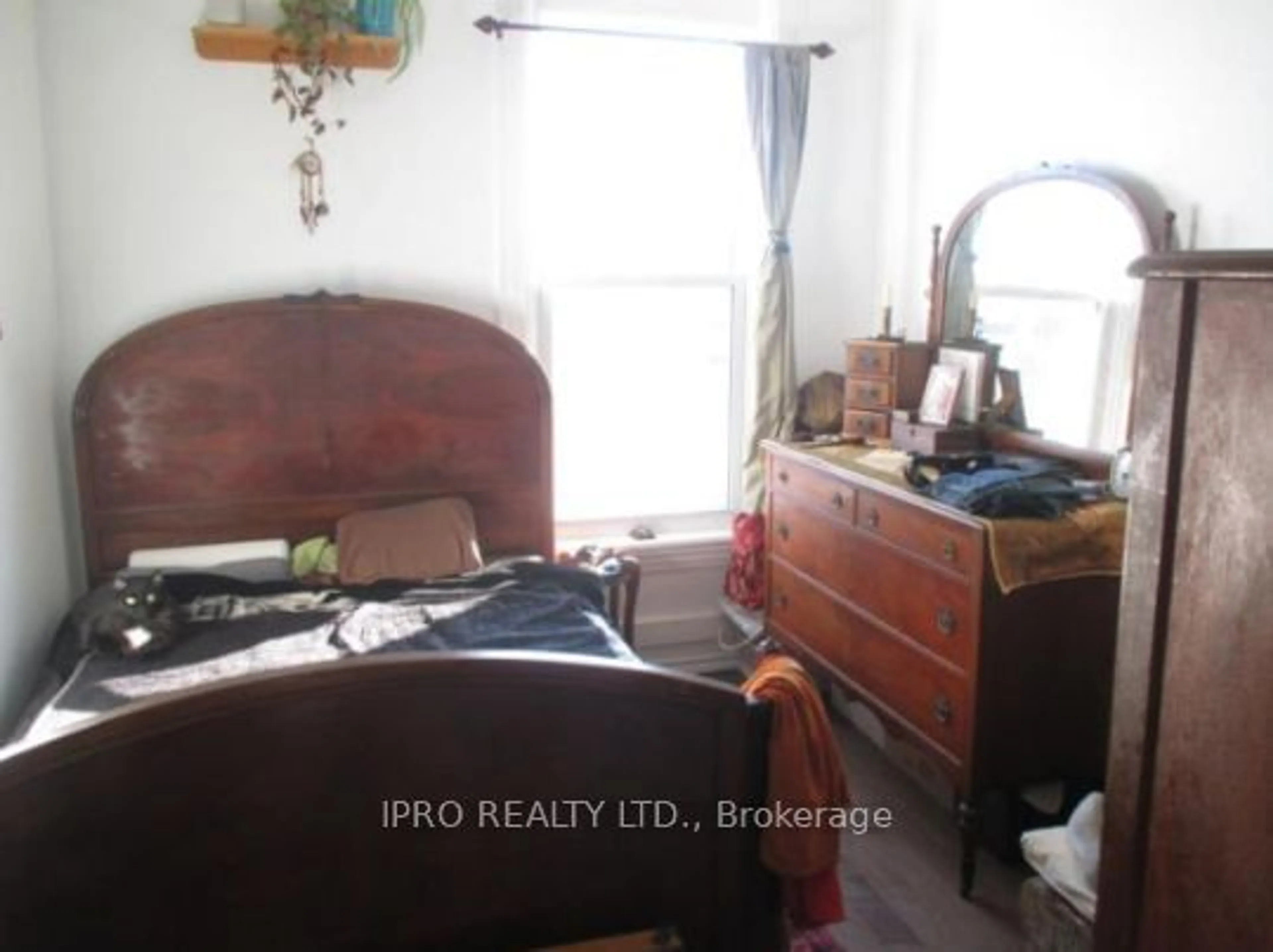 A pic of a room, unknown floor for 208 Market St, Brantford Ontario N3T 3A8