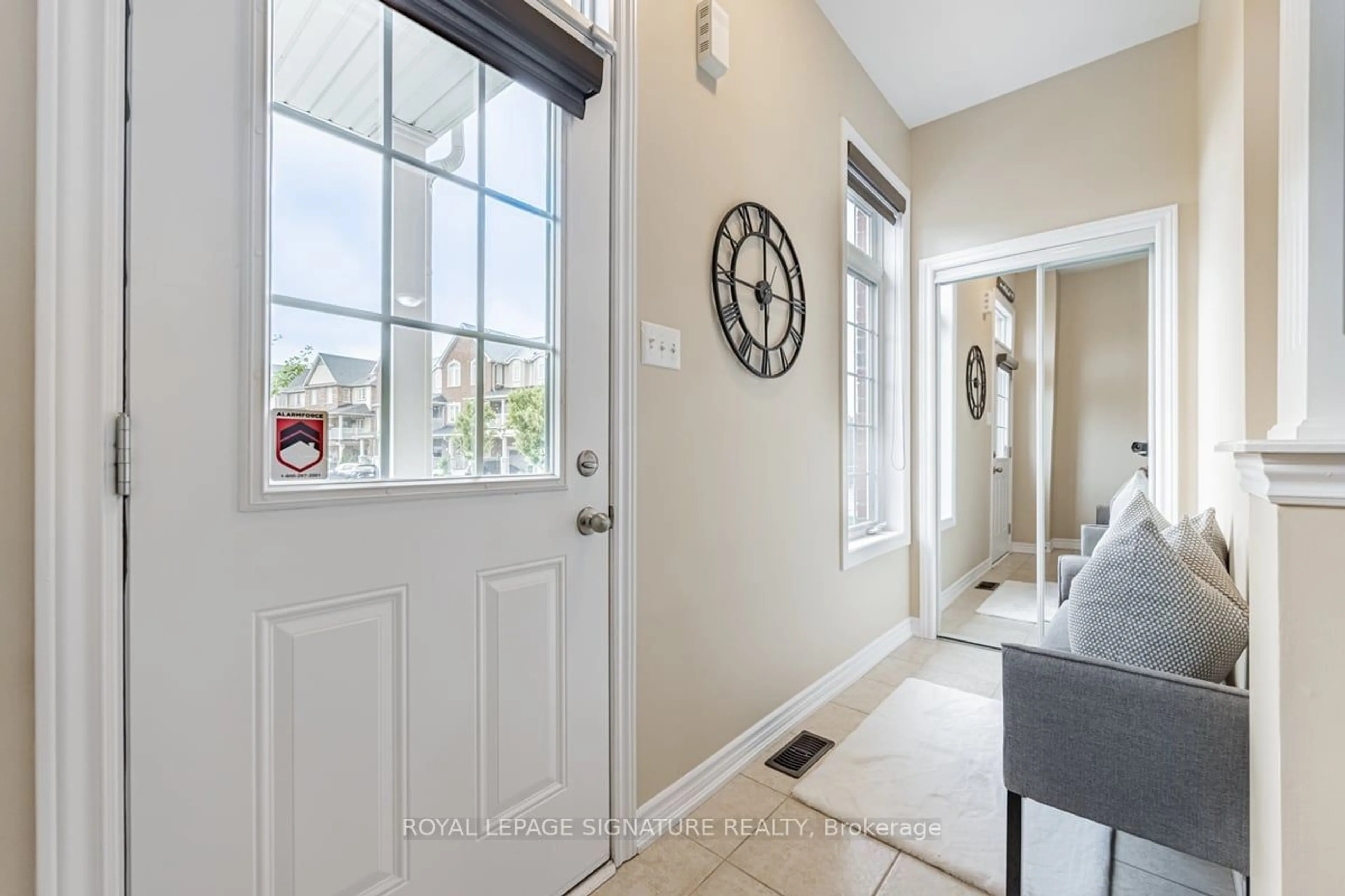 Indoor entryway, wood floors for 46 Hugill Way, Hamilton Ontario L8B 0A2