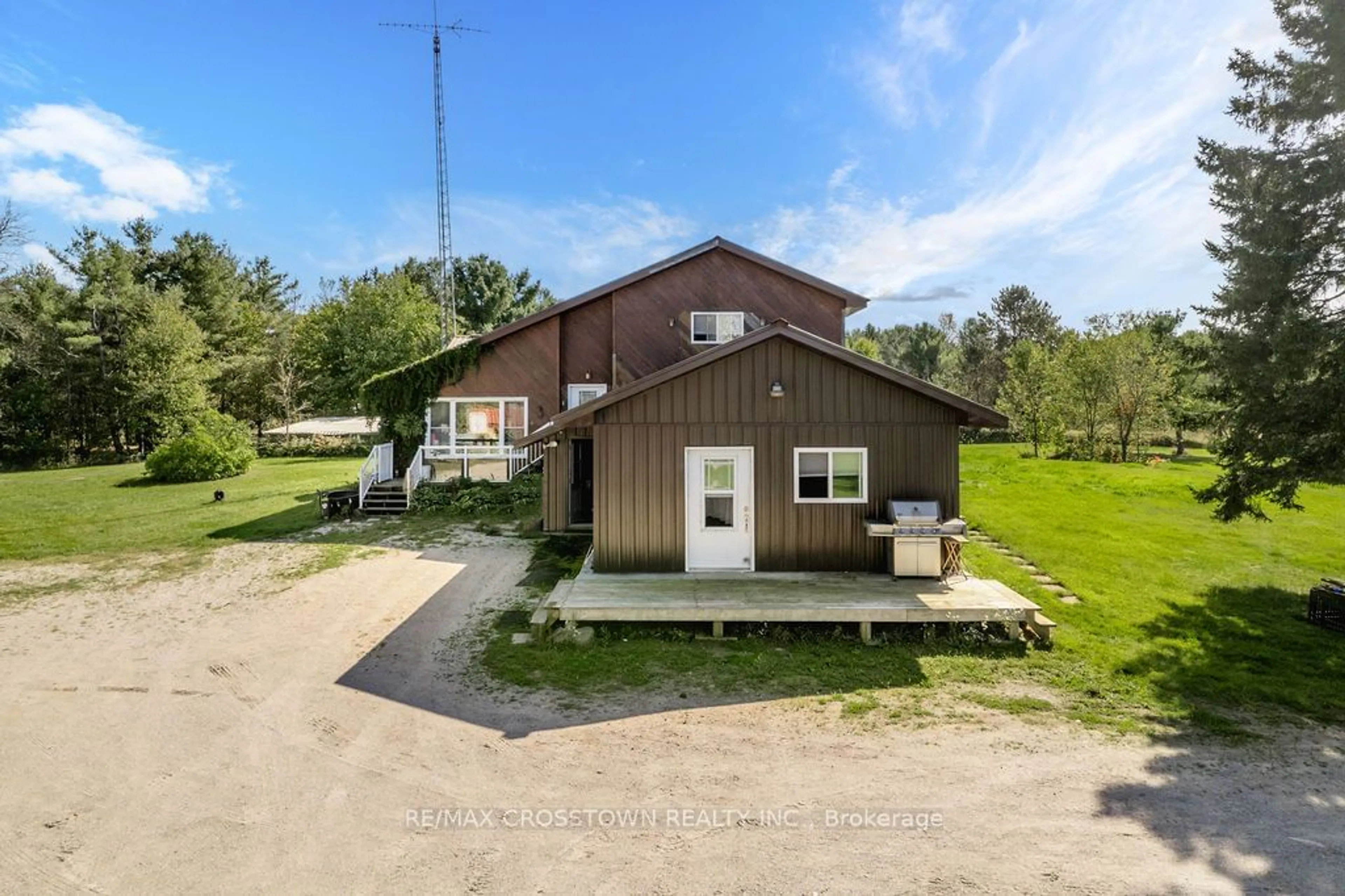 Outside view for 776 Monck Rd, Kawartha Lakes Ontario L0K 1W0