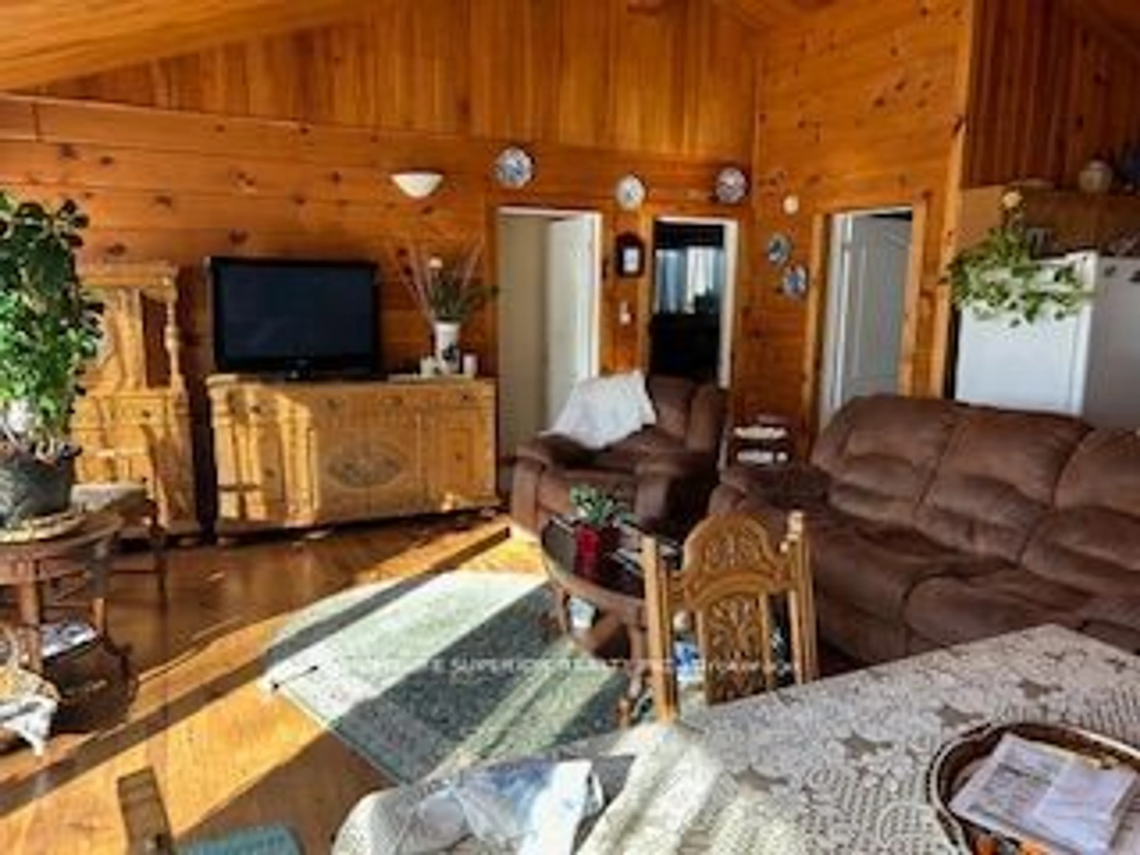 Living room, wood floors for 38 Fidlar Crt, Marmora and Lake Ontario K0K 2M0