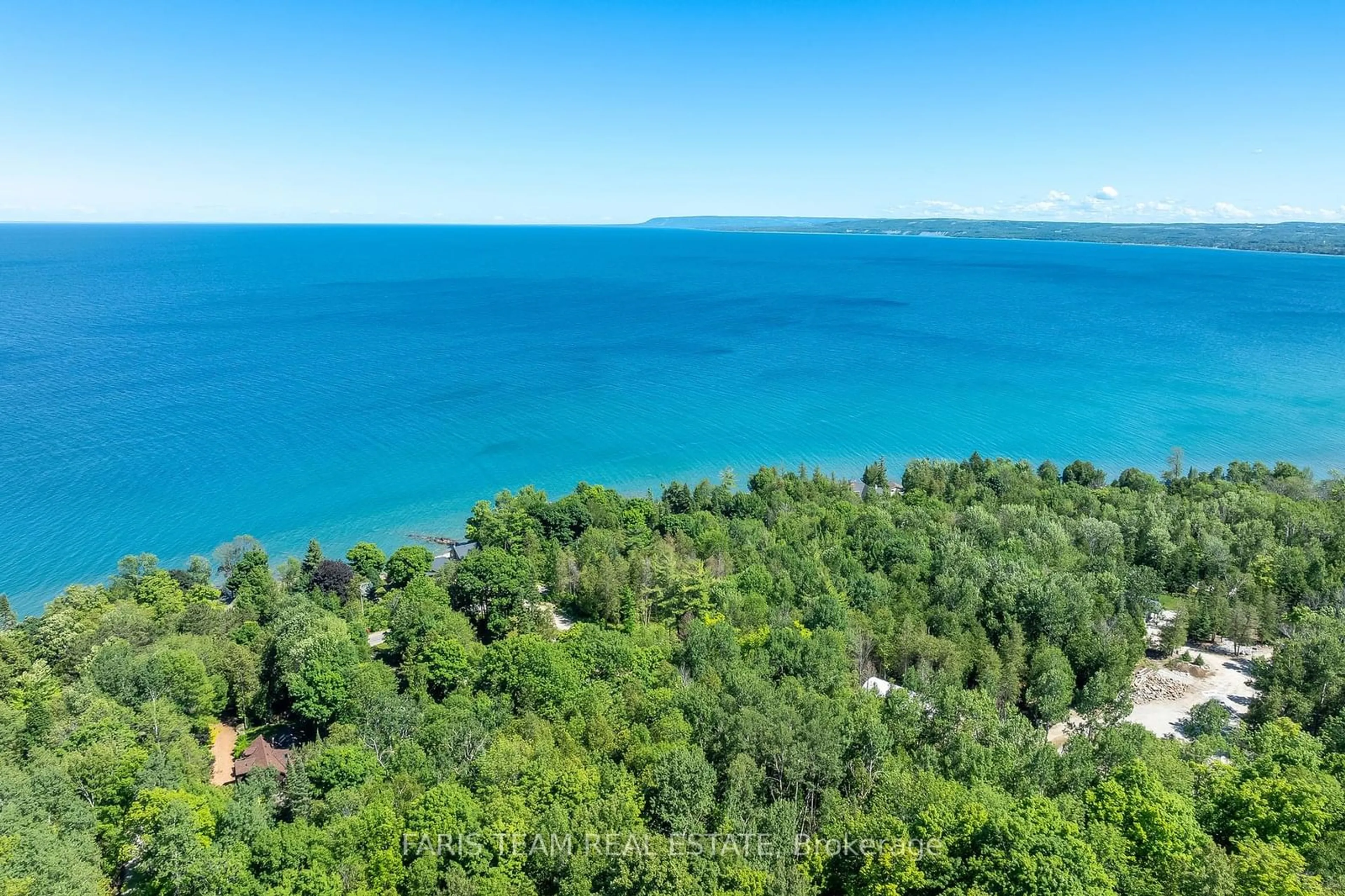 A pic from outside/outdoor area/front of a property/back of a property/a pic from drone, water/lake/river/ocean view for 328 Cedar Ave, Meaford Ontario N4L 1W5