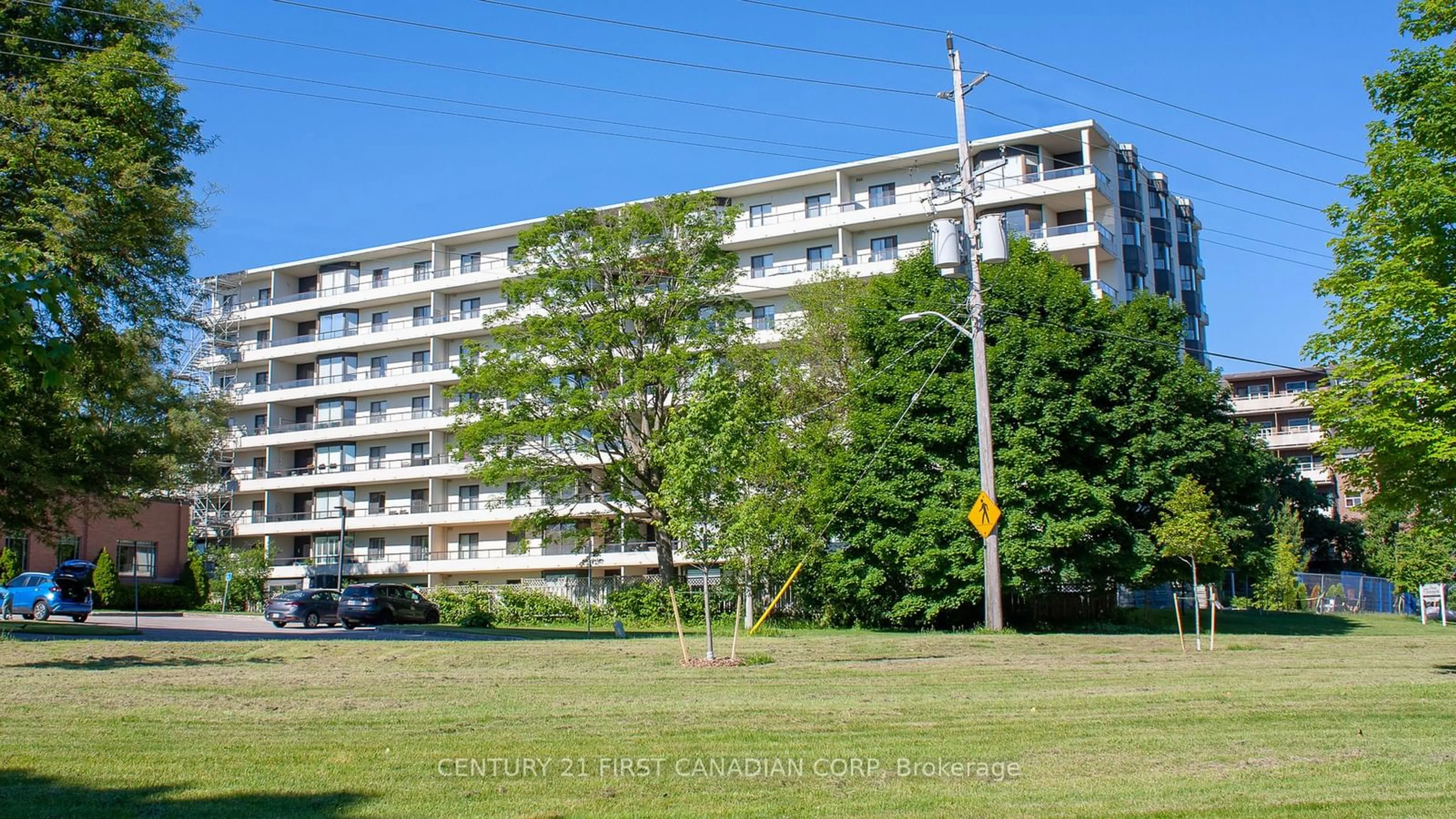 A pic from exterior of the house or condo, the front or back of building for 1180 Commissioners Rd #204, London Ontario N6K 4J2