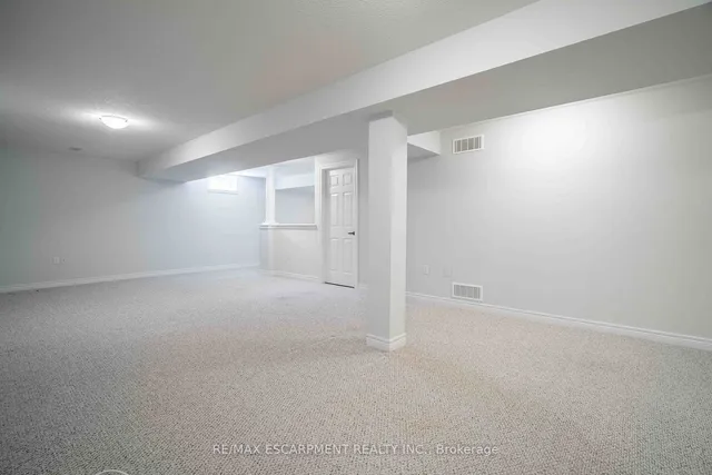 Additional property image - 8 Hillgartner Lane