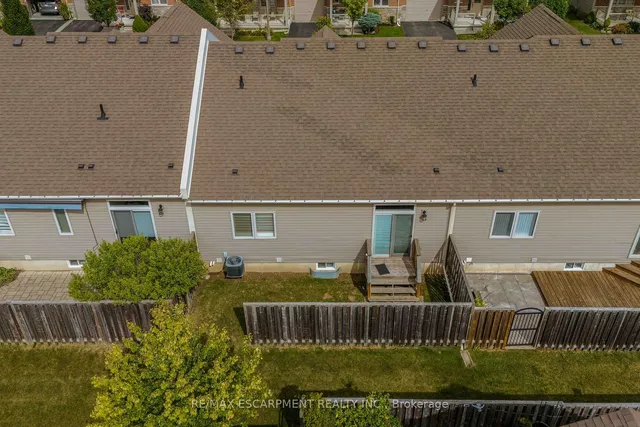 Additional property image - 8 Hillgartner Lane