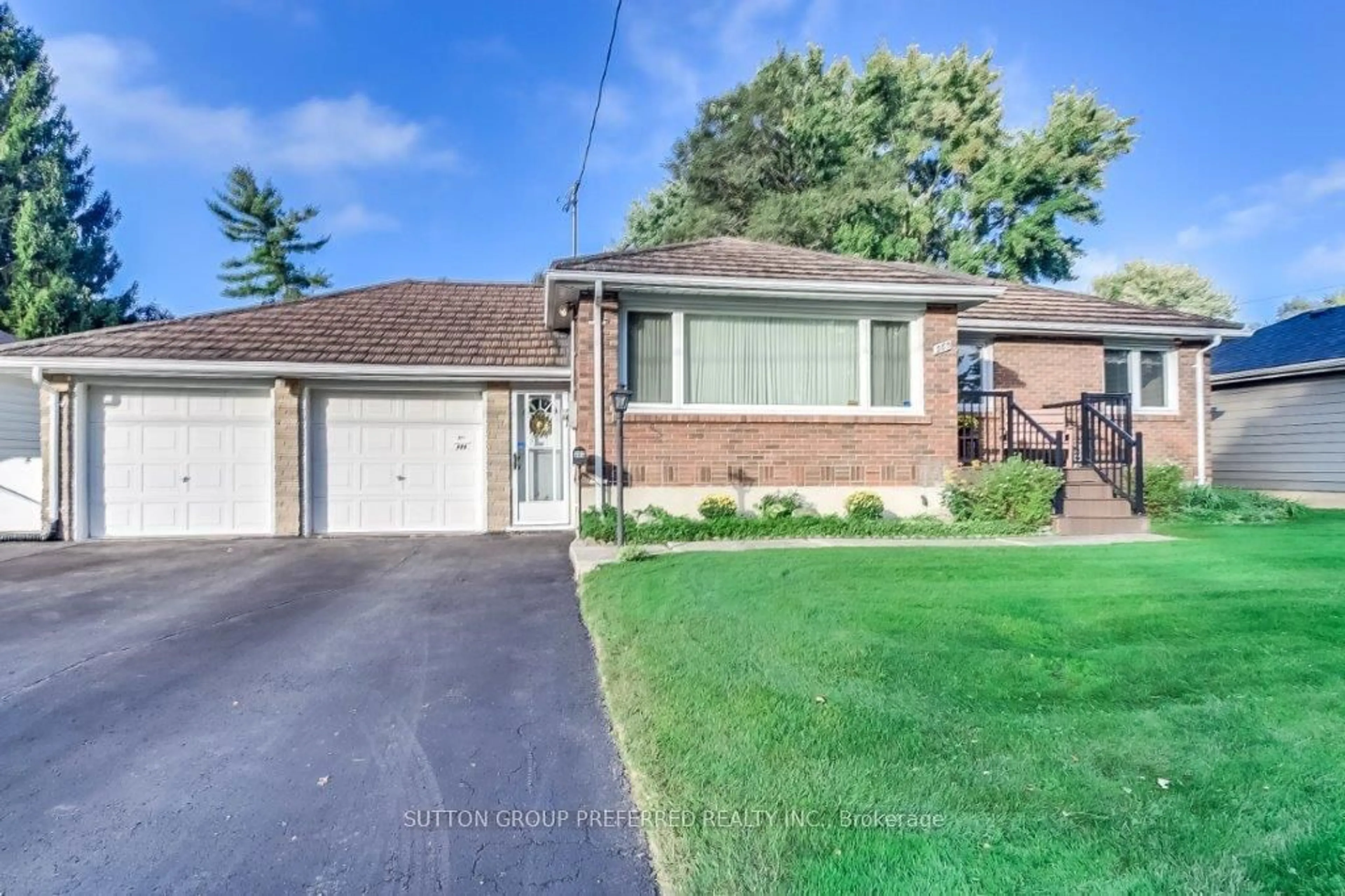 Frontside or backside of a home, the street view for 365 Edgeworth Ave, London Ontario N5W 5C3