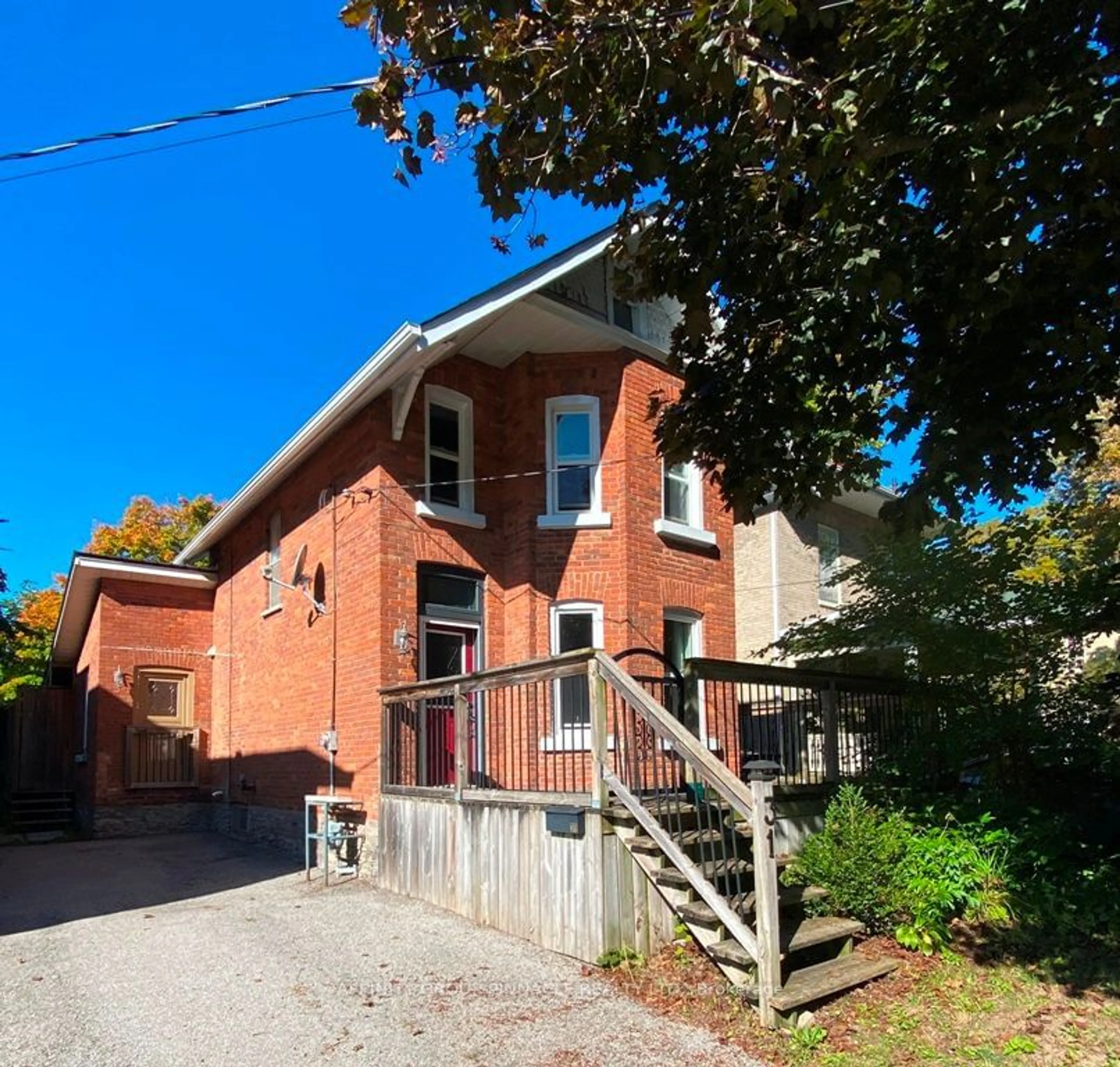 Frontside or backside of a home, the front or back of building for 31 St Lawrence St, Kawartha Lakes Ontario K9V 2K1