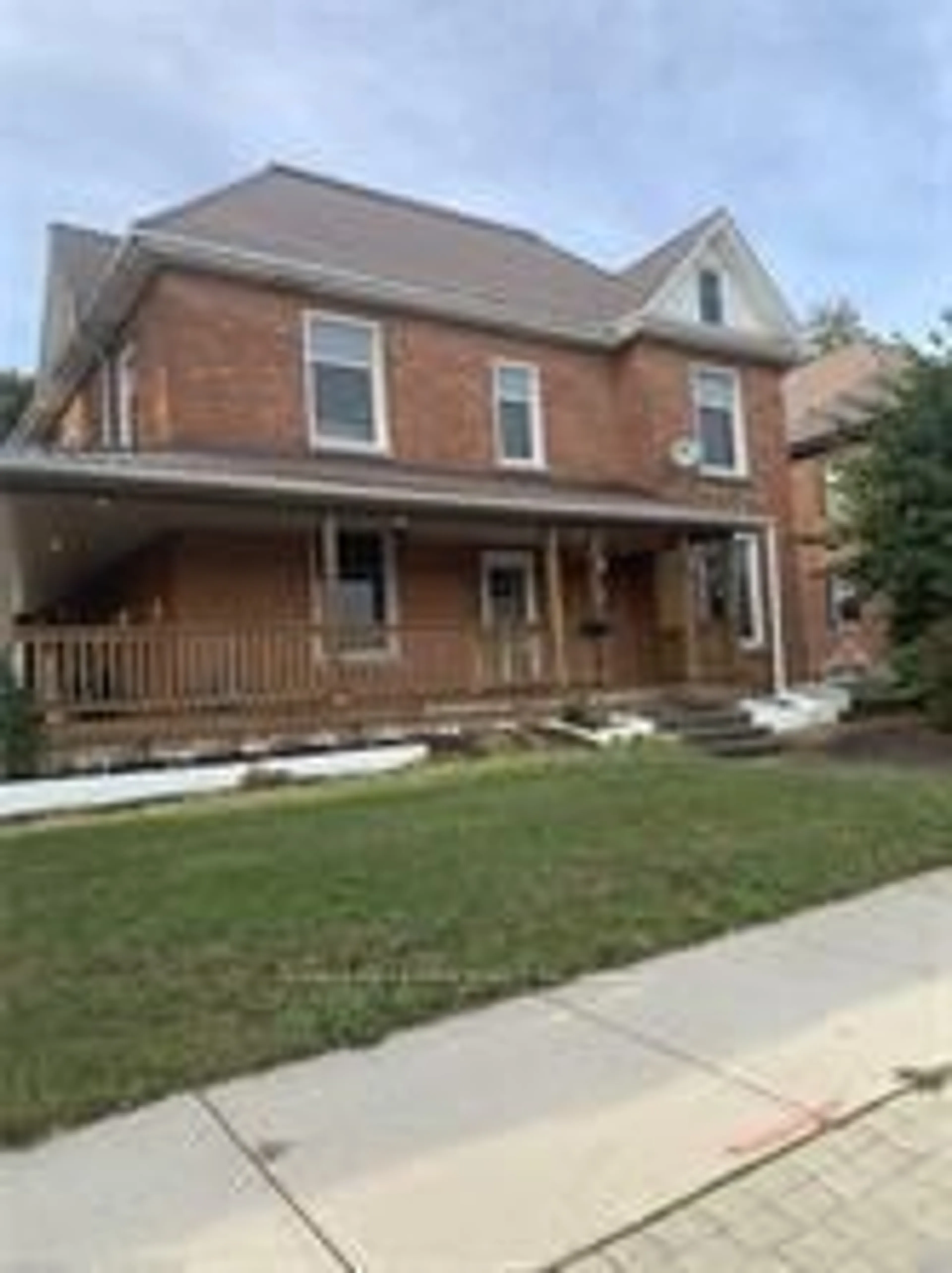 Frontside or backside of a home, the street view for 8 Talbot St, Haldimand Ontario N0A 1E0