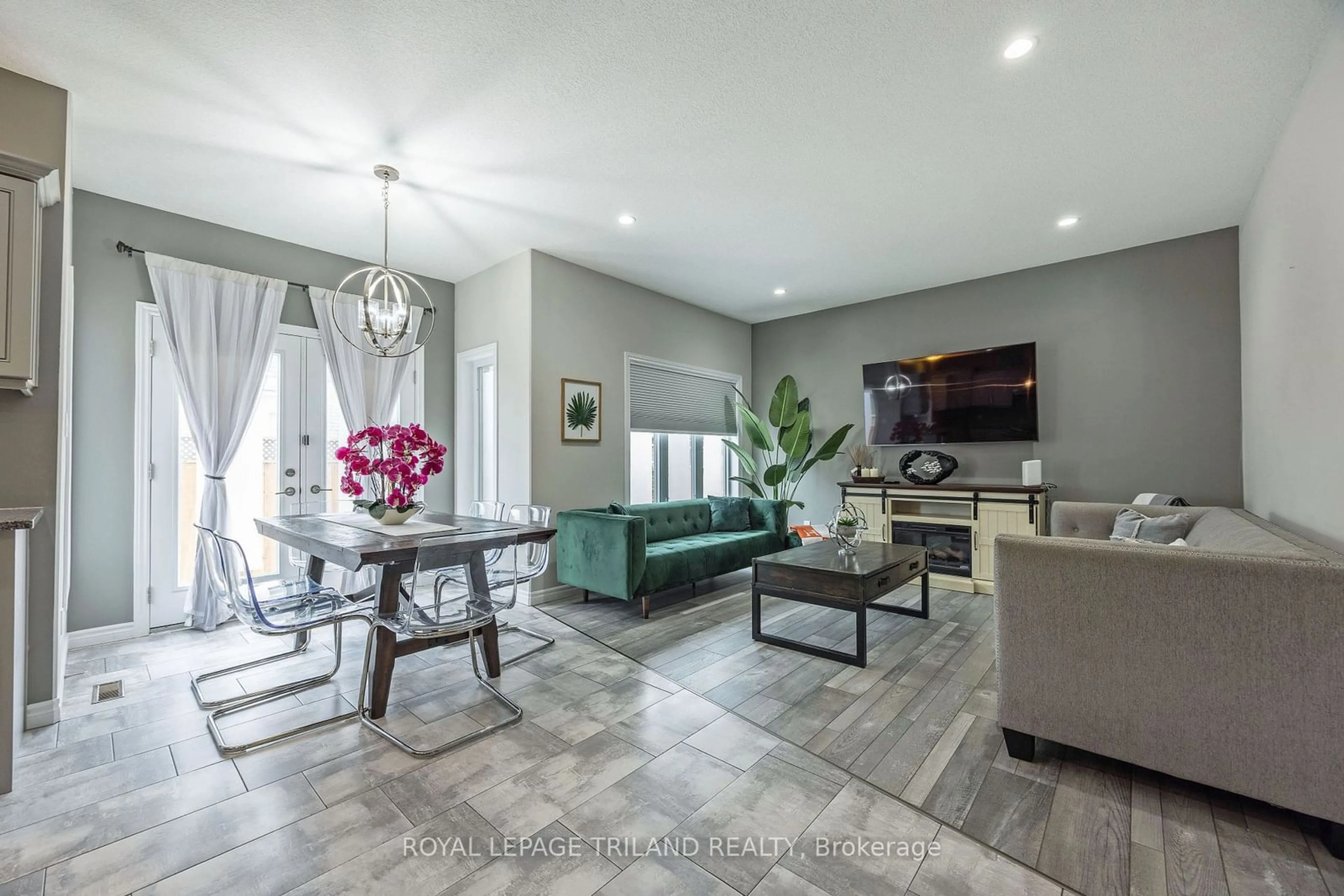 Living room, wood floors for 3560 Singleton Ave #47, London Ontario N6L 0C9