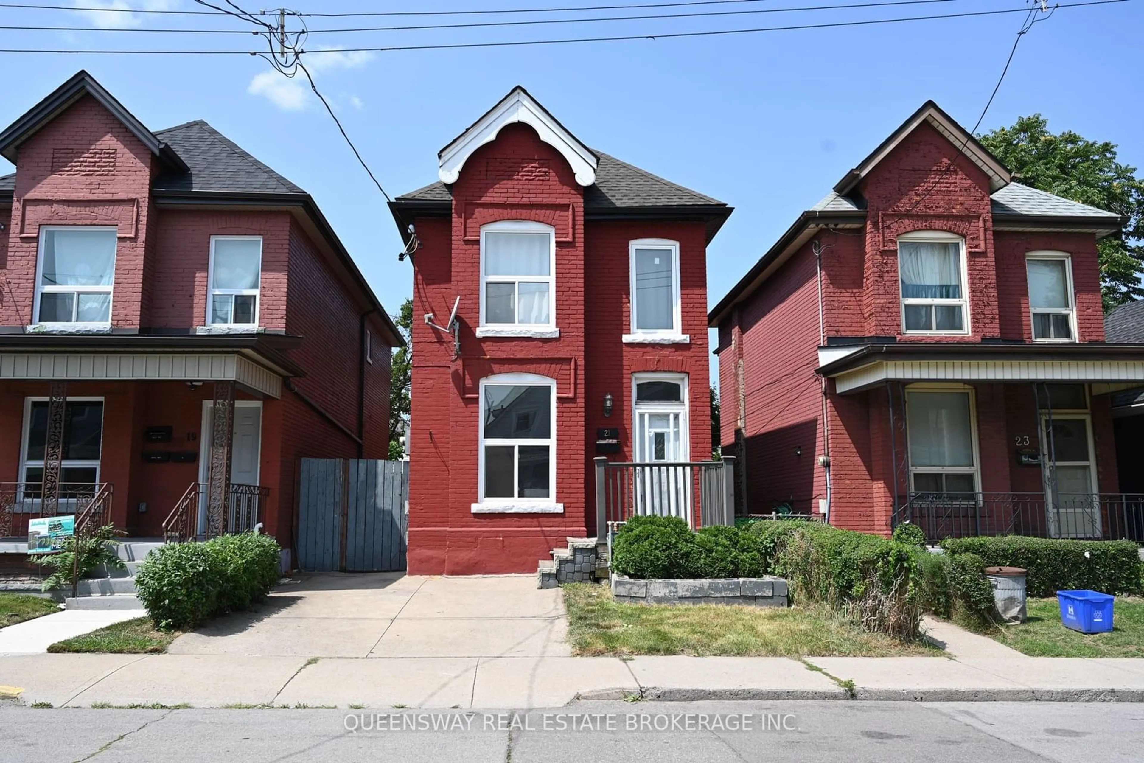 Frontside or backside of a home, the street view for 21 Kinrade Ave, Hamilton Ontario L8L 6L5