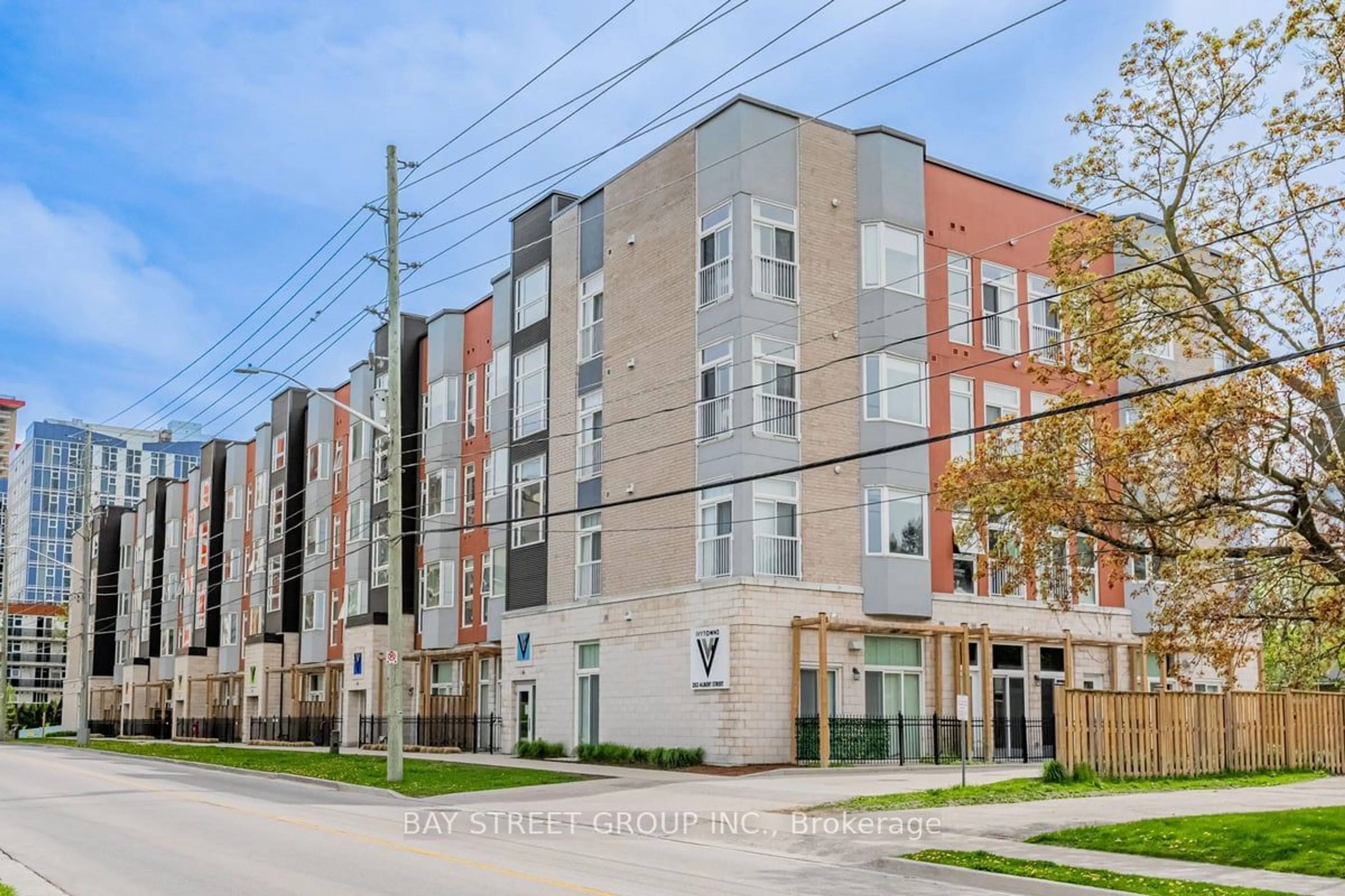 A pic from exterior of the house or condo, the street view for 253 Albert St #207, Waterloo Ontario N2L 0G3