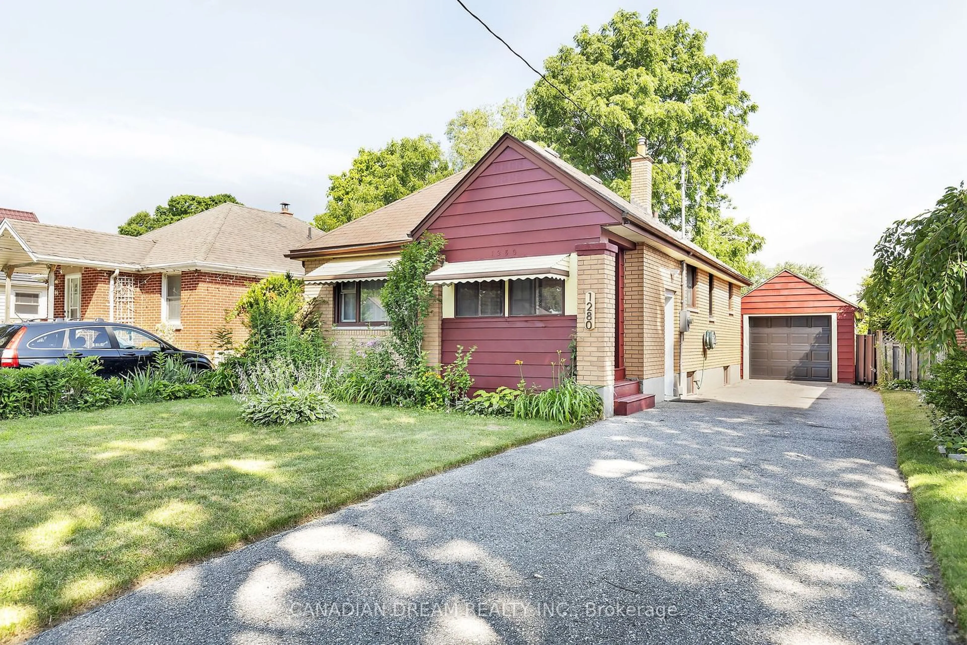 Frontside or backside of a home, cottage for 1280 Wilton Ave, London Ontario N5W 2H3