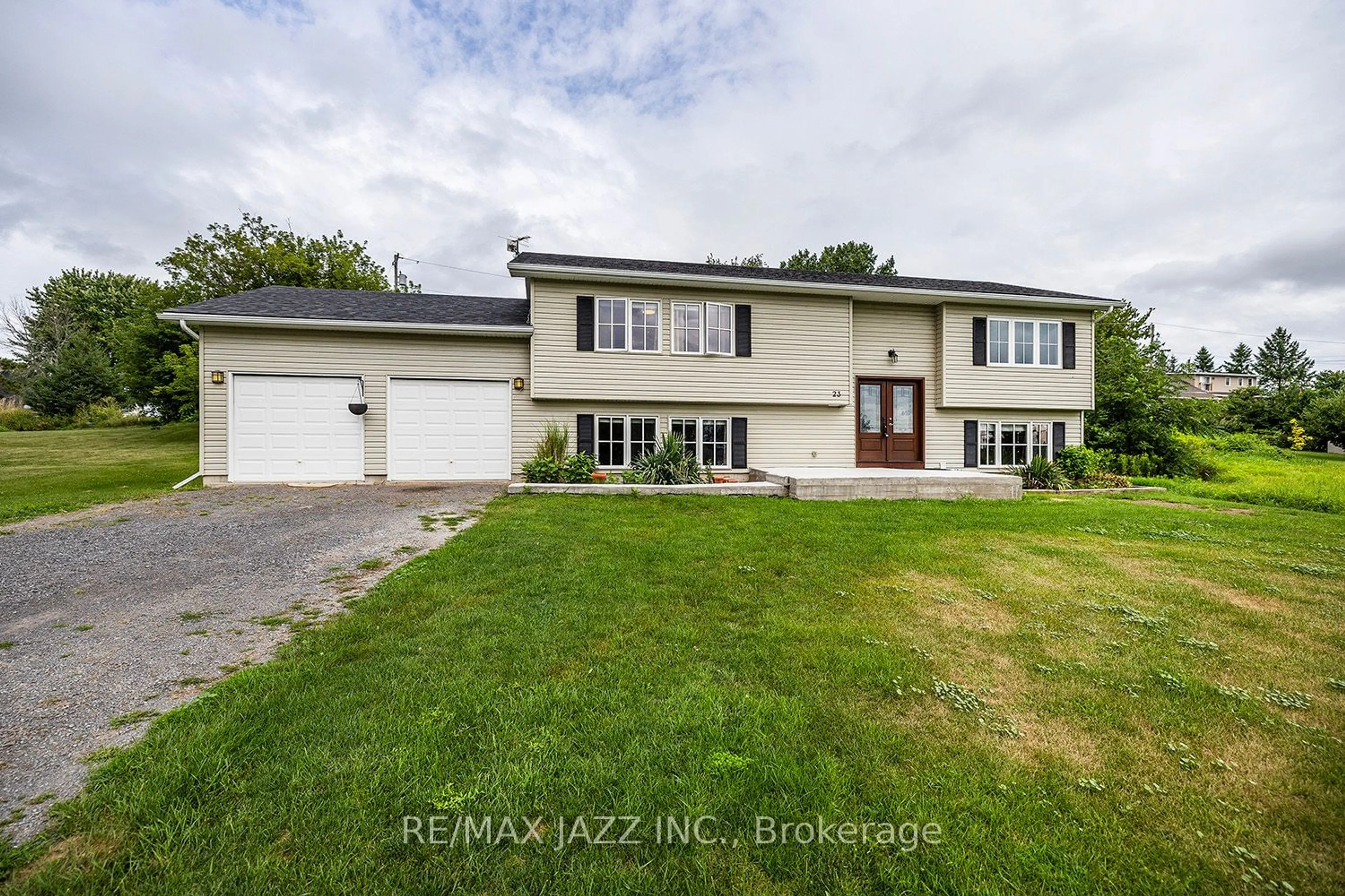 Frontside or backside of a home, the street view for 23 Bayview Dr, Greater Napanee Ontario K7R 3K8