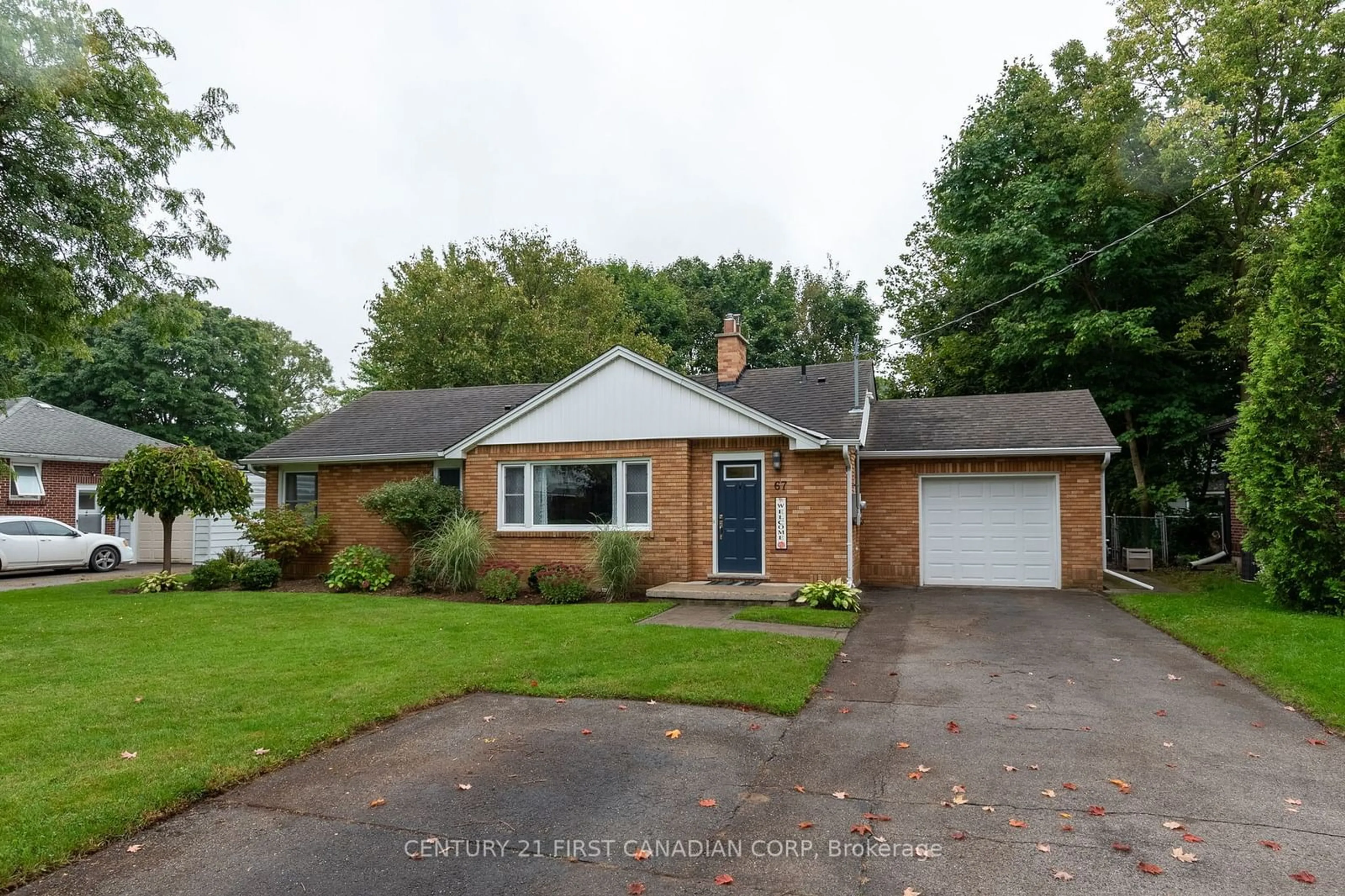 Frontside or backside of a home, cottage for 67 Broadway Ave, London Ontario N6P 1A9