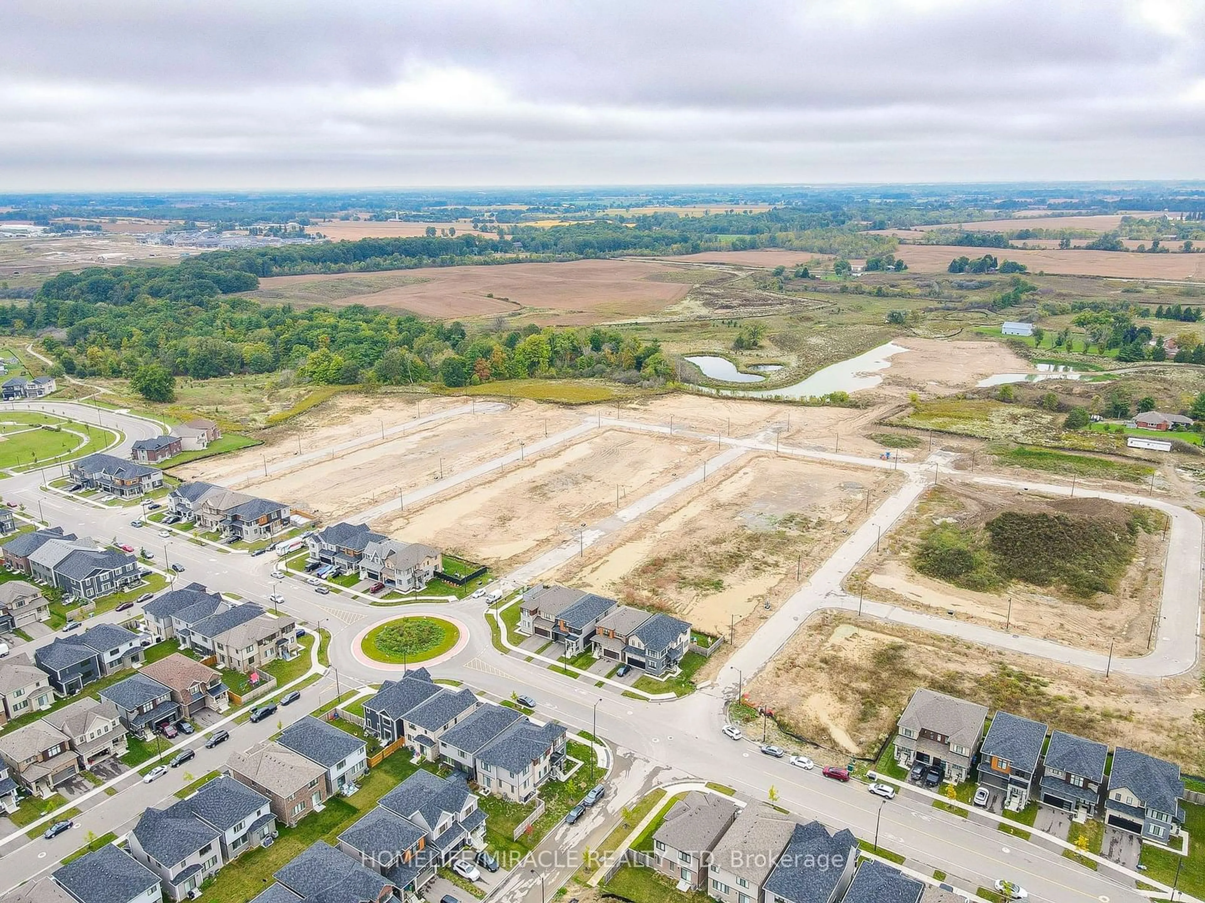 A pic from exterior of the house or condo, the street view for 36 Rainbow Dr, Haldimand Ontario N3W 2G9