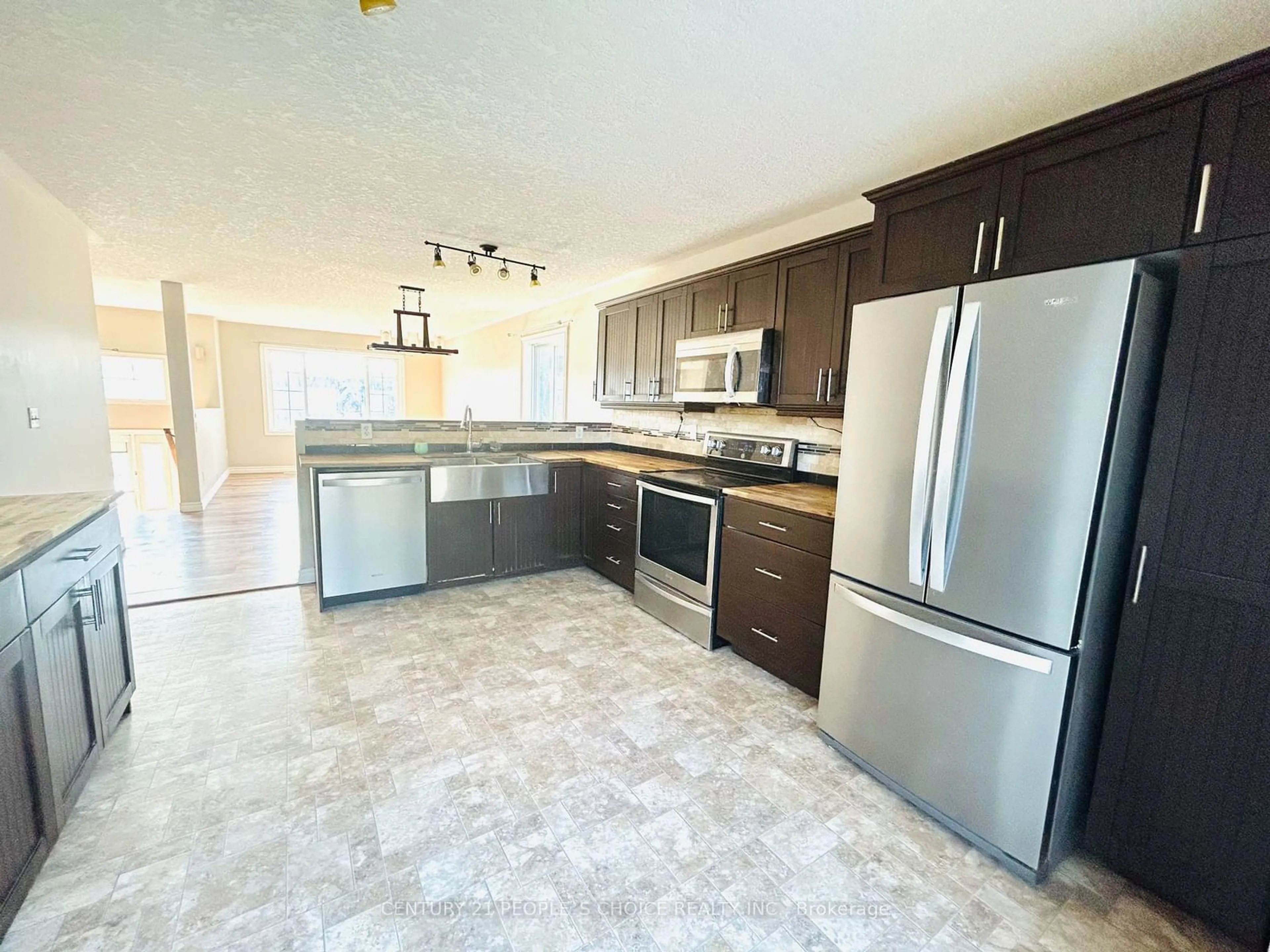 Open concept kitchen for 85 Stanley St, Belleville Ontario K8N 3Z9