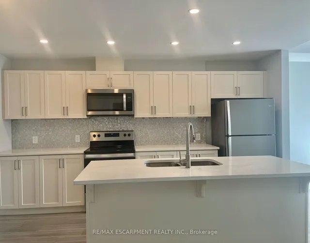 Additional property image - 5 Wake Robin Dr Unit 210