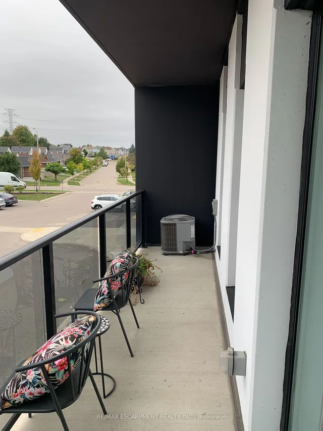 Additional property image - 5 Wake Robin Dr Unit 210