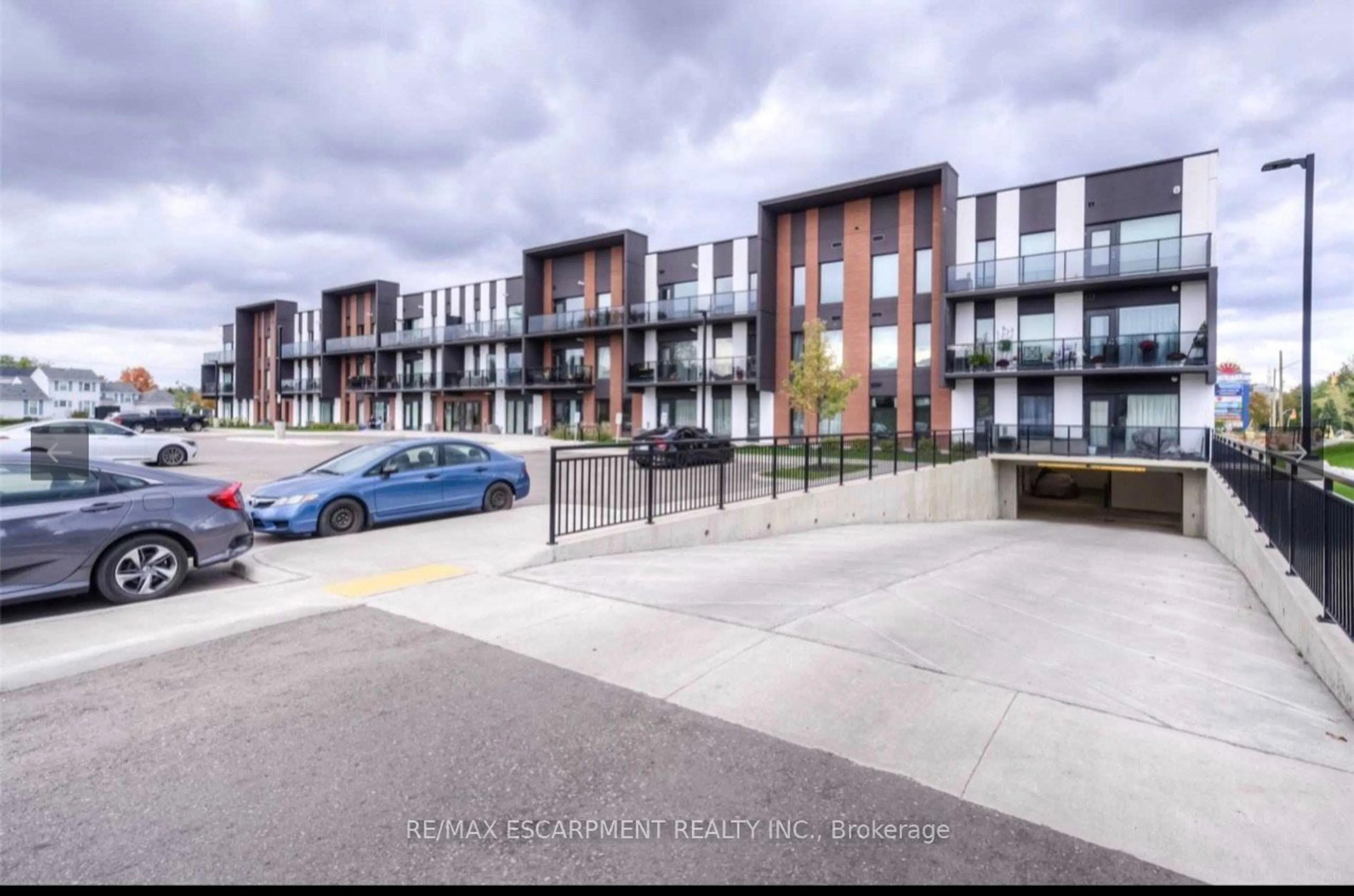 A pic from exterior of the house or condo, the street view for 5 Wake Robin Dr #210, Kitchener Ontario N2E 0H6