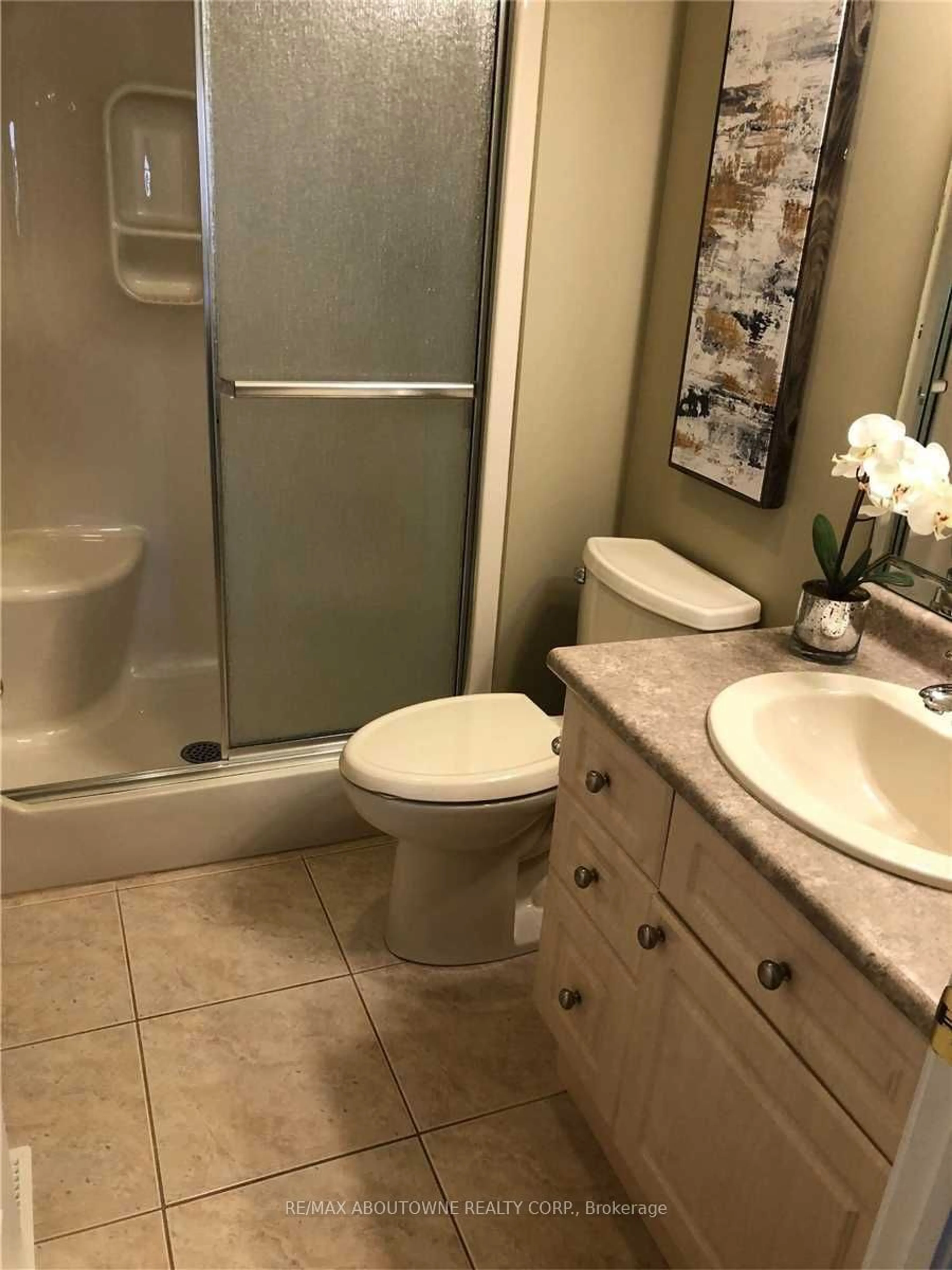 Bathroom, not visible floor for 11056 Firgrove Dr, Windsor Ontario N8P 1M4