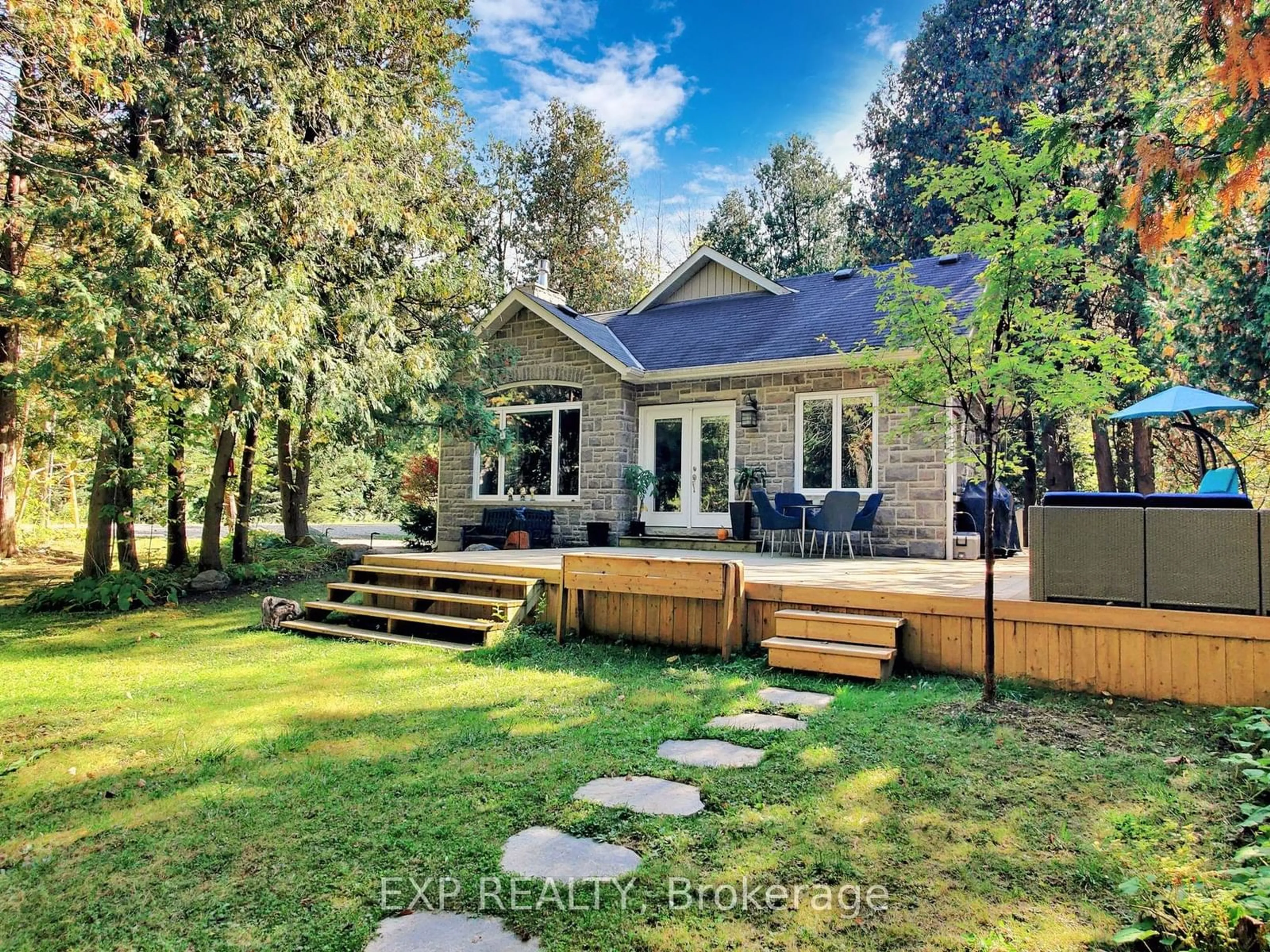 Frontside or backside of a home, cottage for 834028 4th Line, Mono Ontario L9W 5Z5