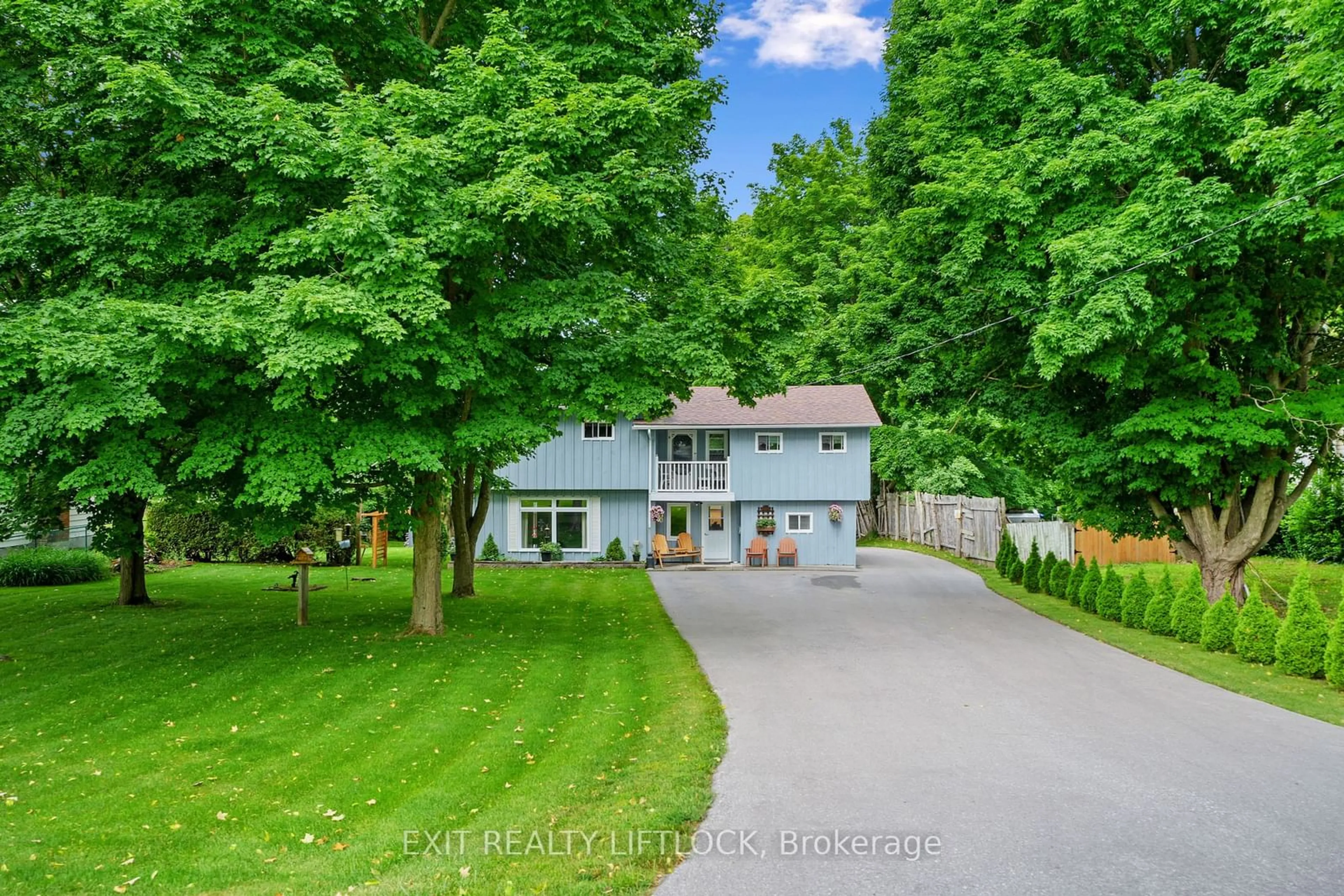 Frontside or backside of a home, cottage for 3292 Burnham St, Cobourg Ontario K9A 4J7