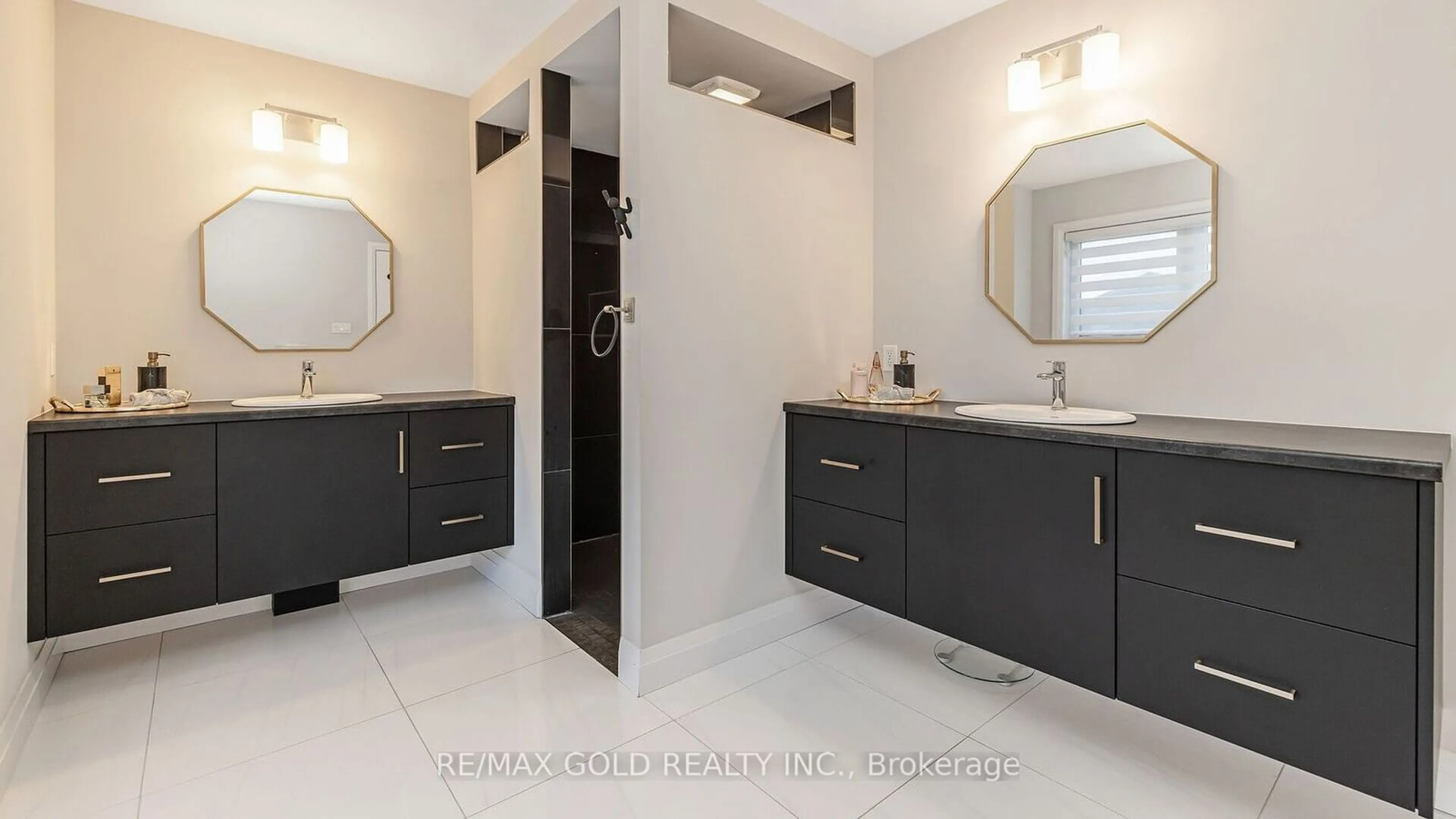 Contemporary bathroom, ceramic floors for 11 Tindall Cres, East Luther Grand Valley Ontario L9W 6P4