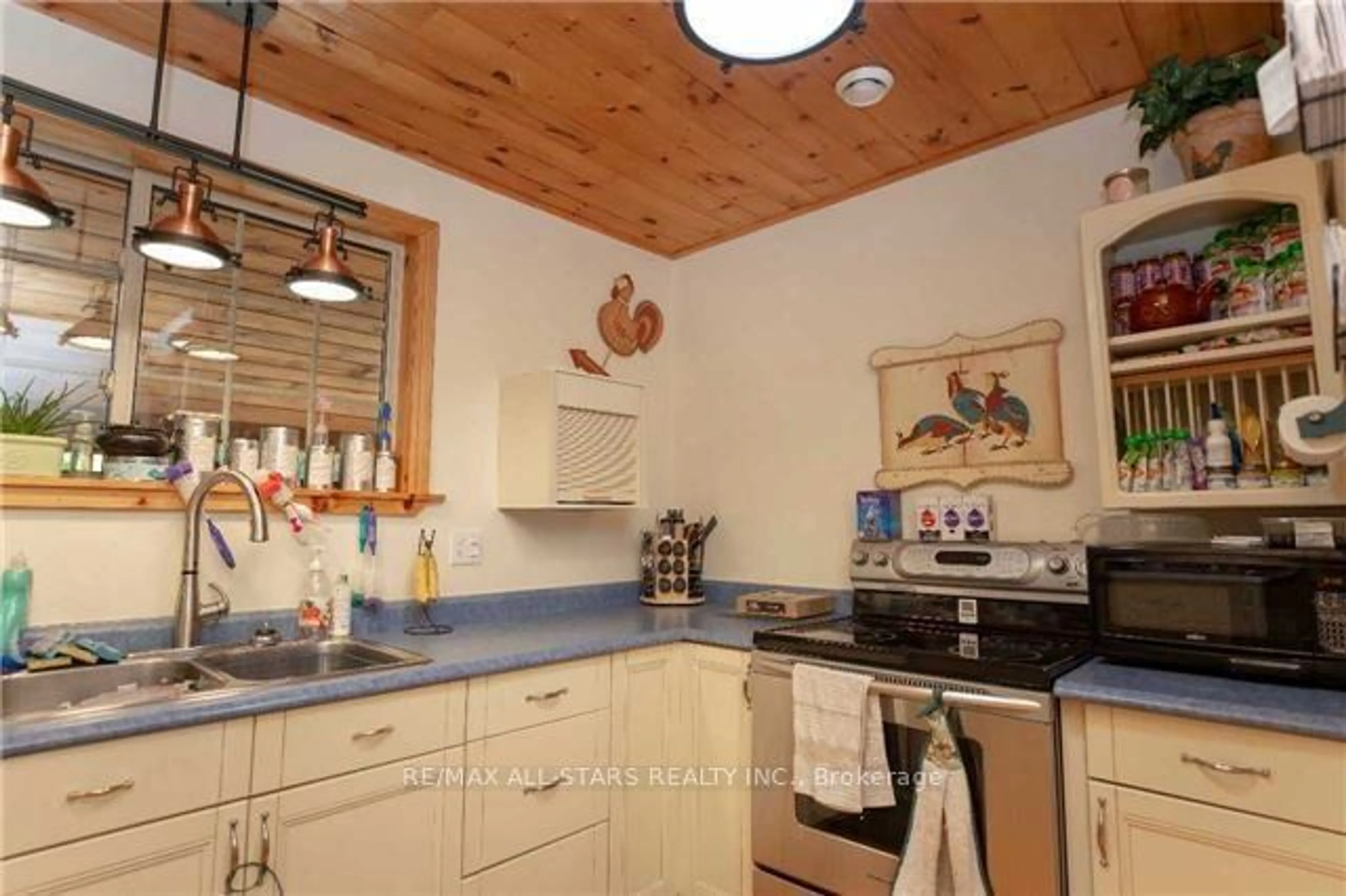 Kitchen, wood floors, cottage for 355 Kennedy Dr, Kawartha Lakes Ontario K0M 1A0