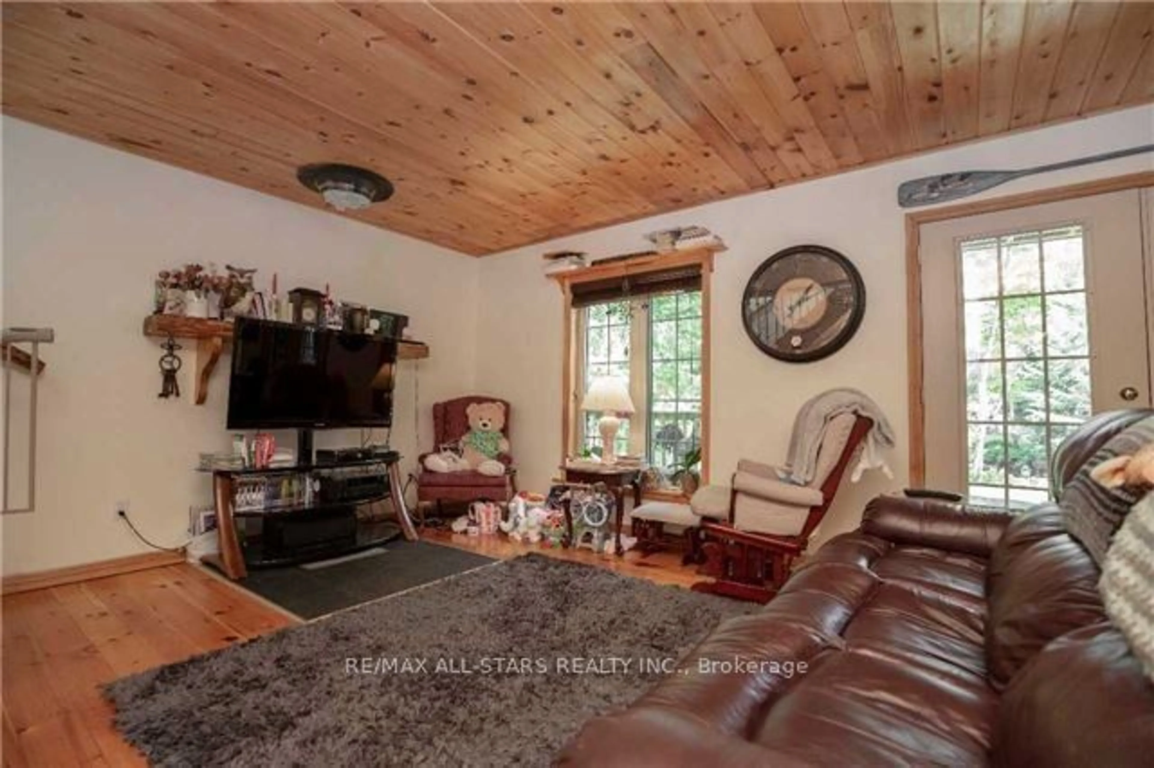 Living room, wood floors for 355 Kennedy Dr, Kawartha Lakes Ontario K0M 1A0